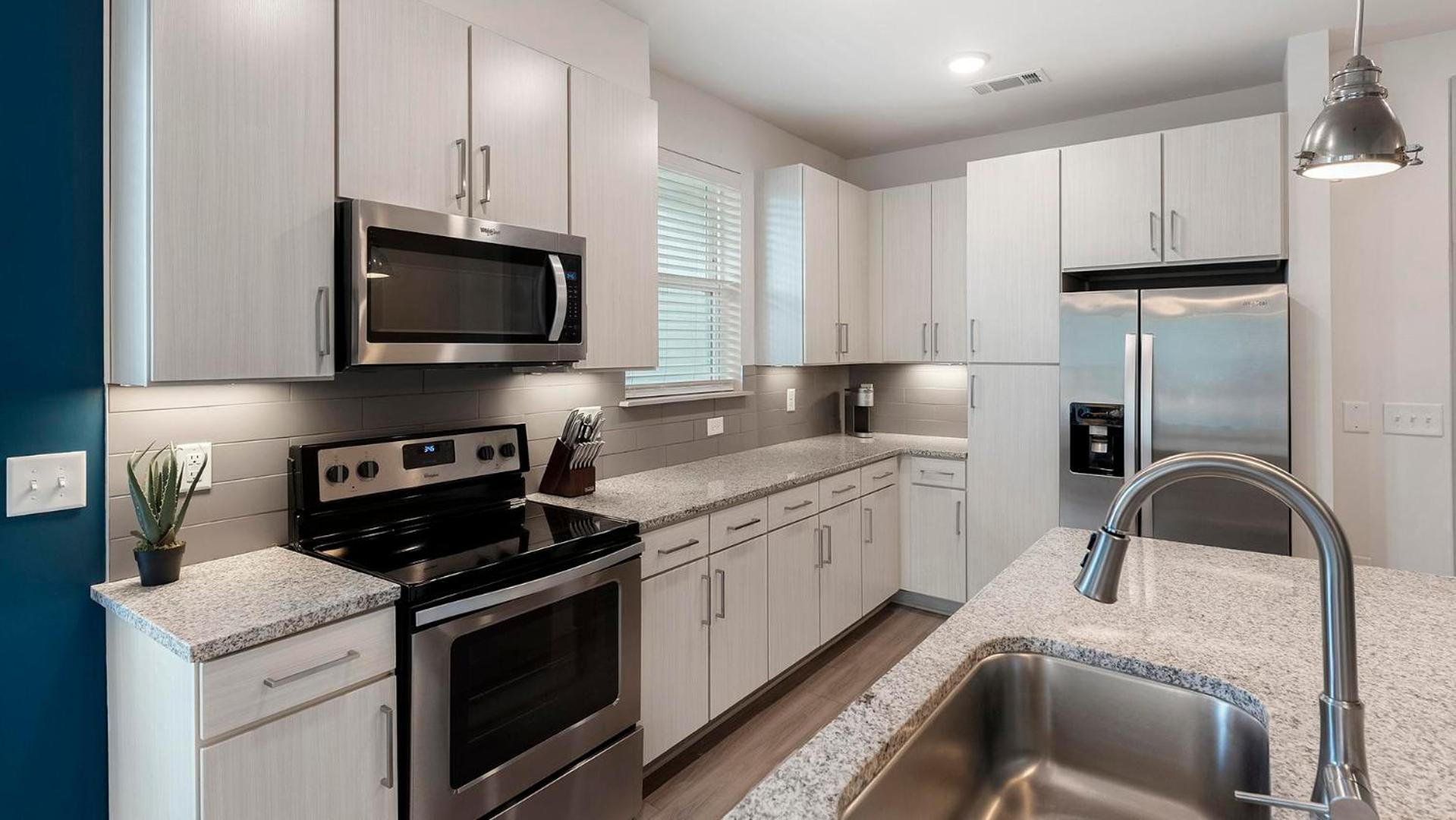 Landing Apartments Charlotte - Newell South