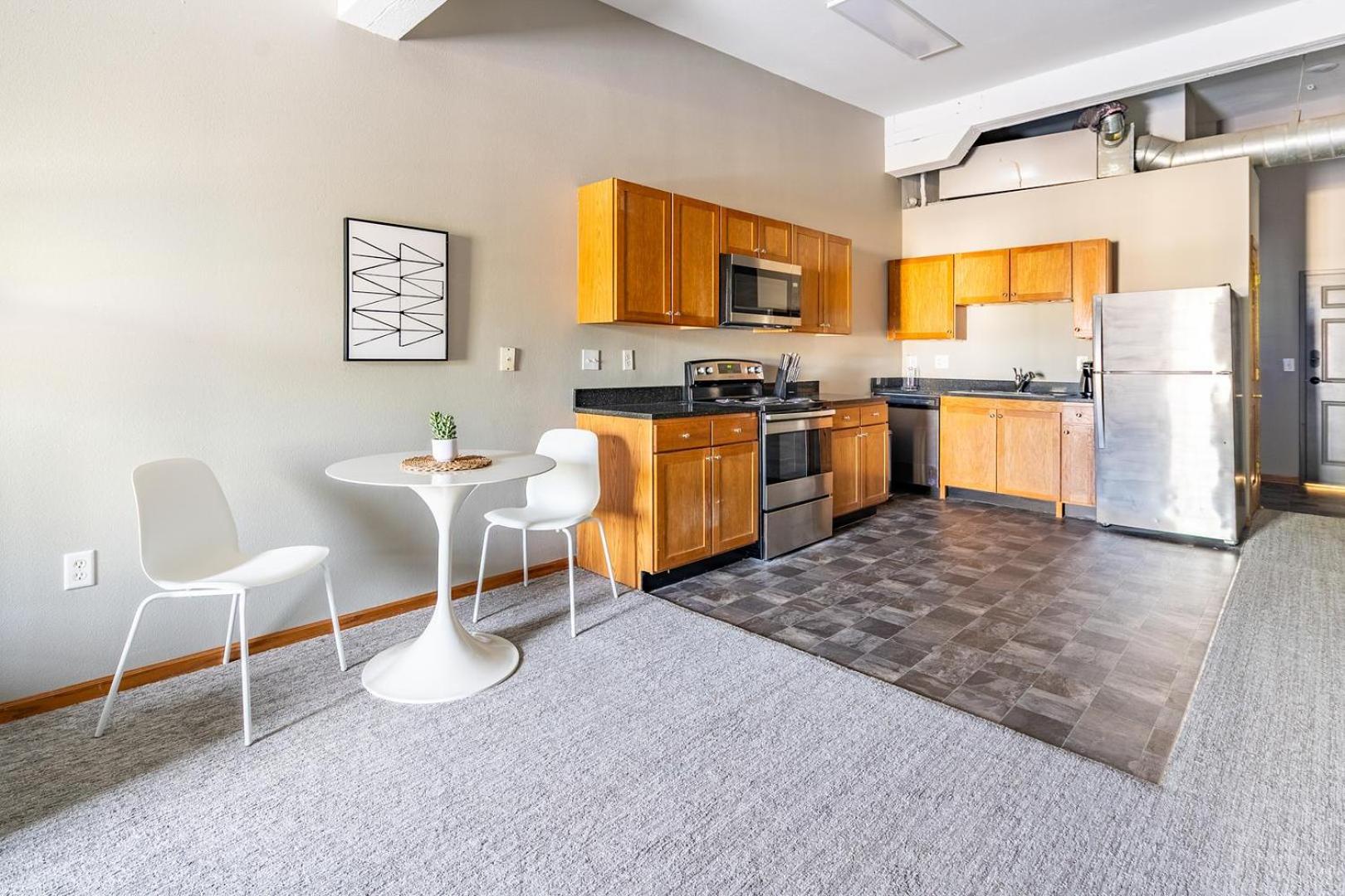 Landing Stunning 1BD Courtyard