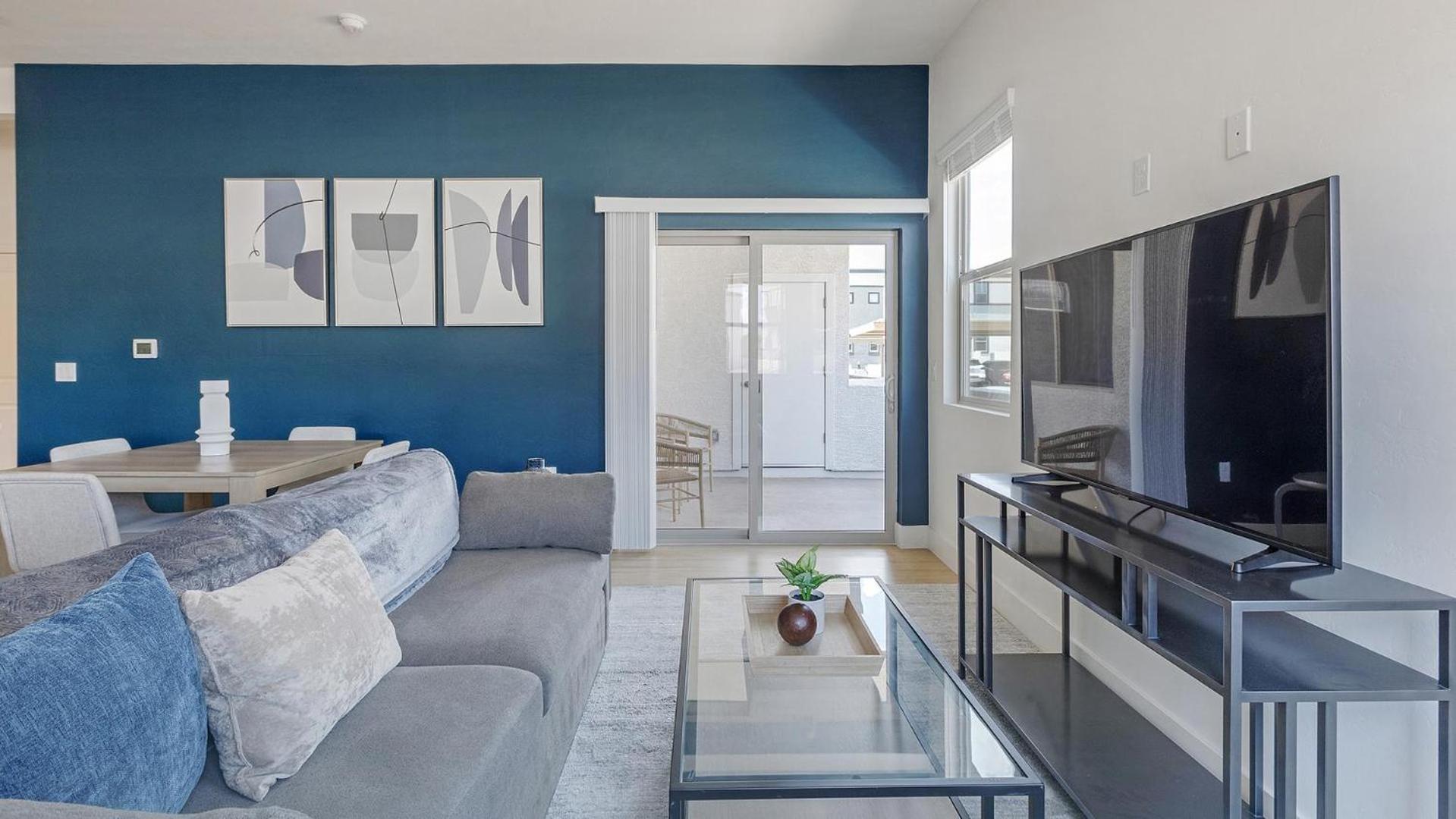 Landing Chic 1BD Pool