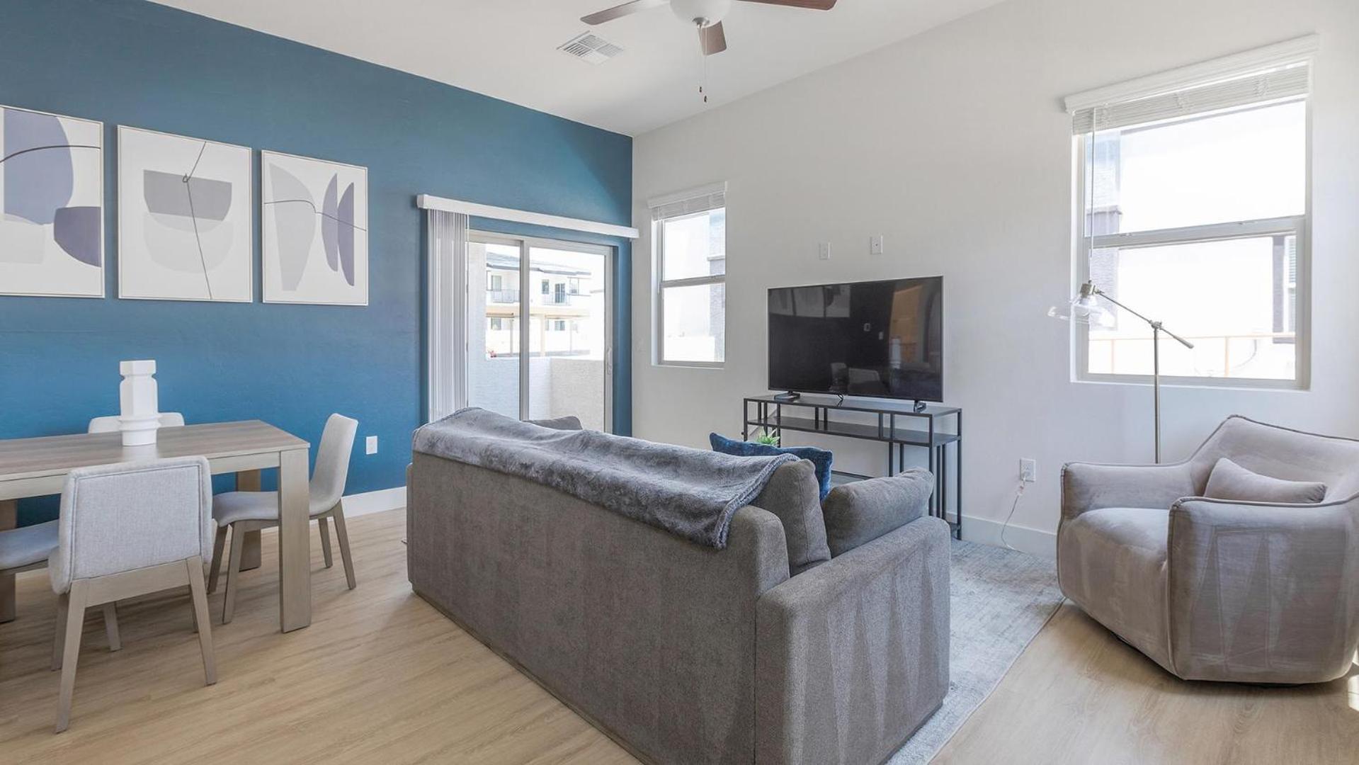 Landing Chic 1BD Pool