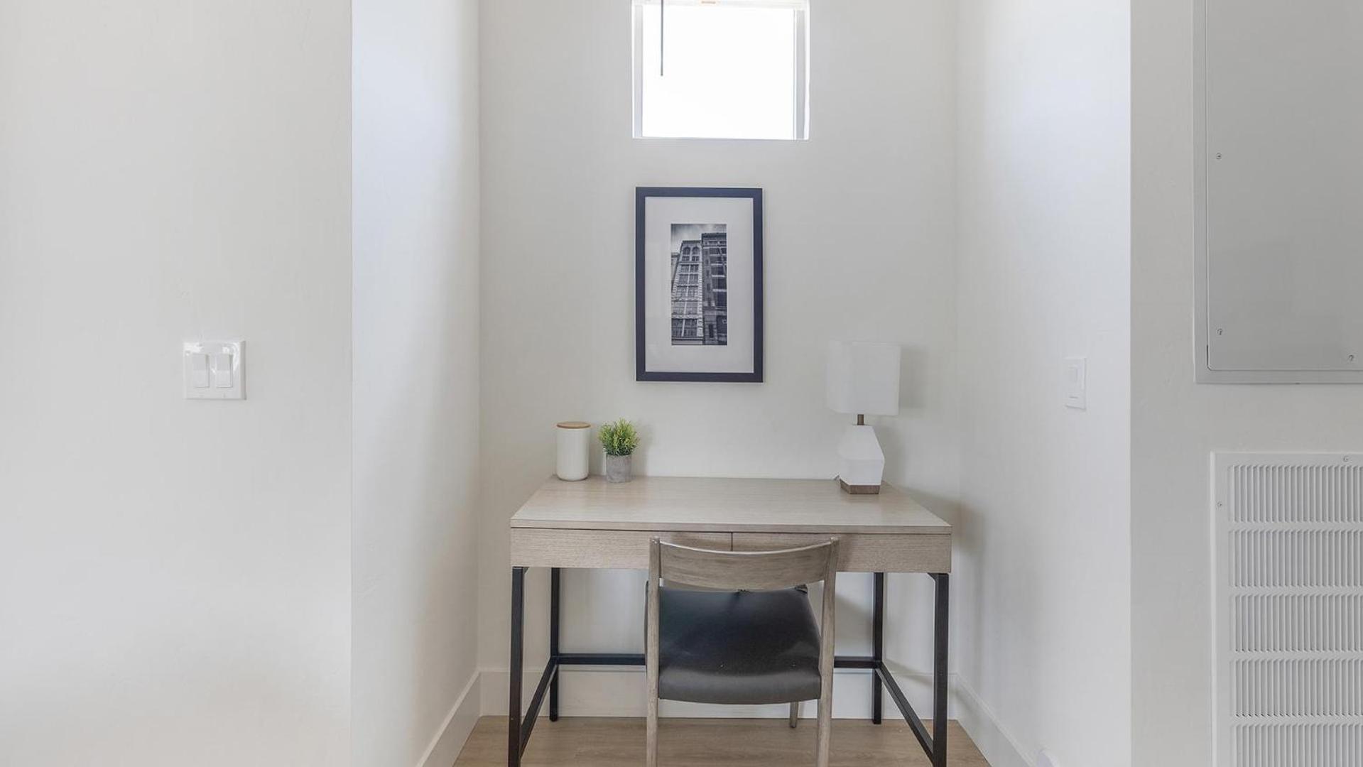 Landing Chic 1BD Pool