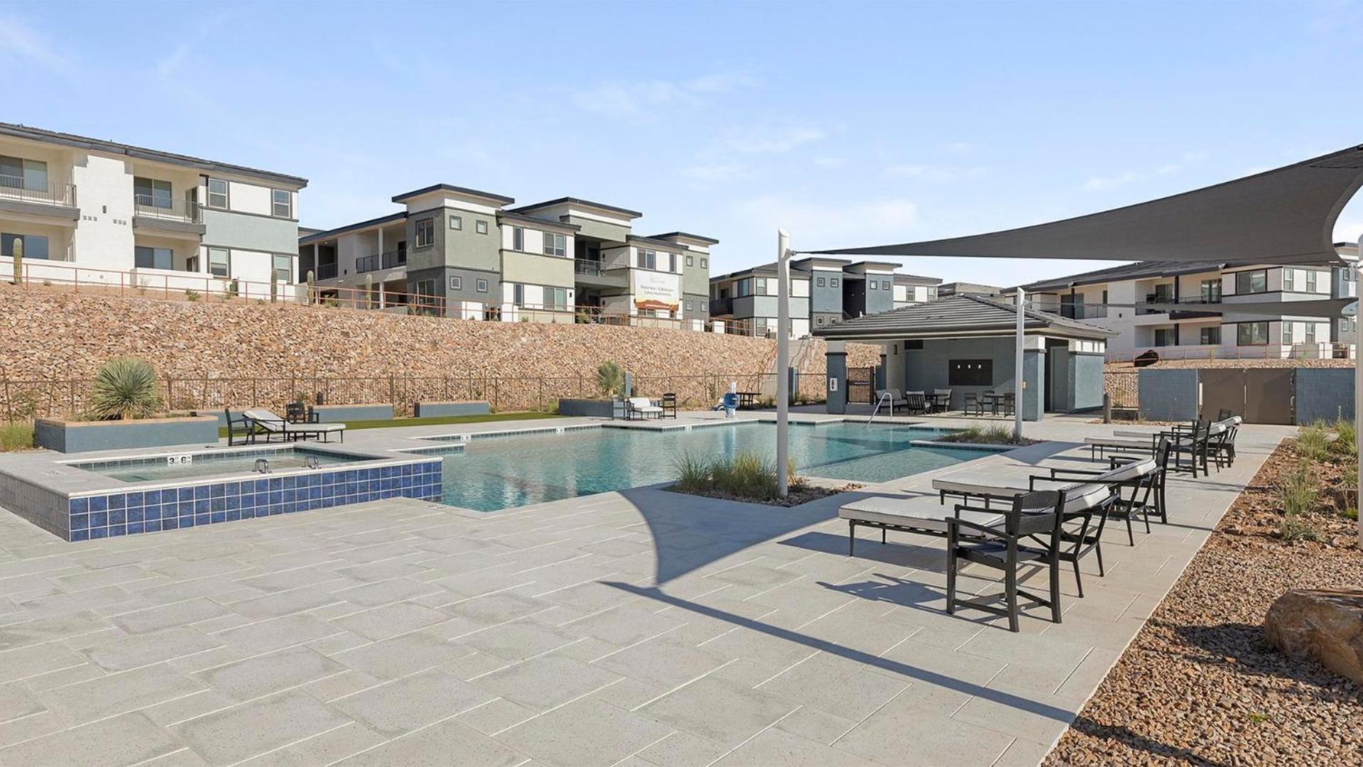 Landing Chic 1BD Pool