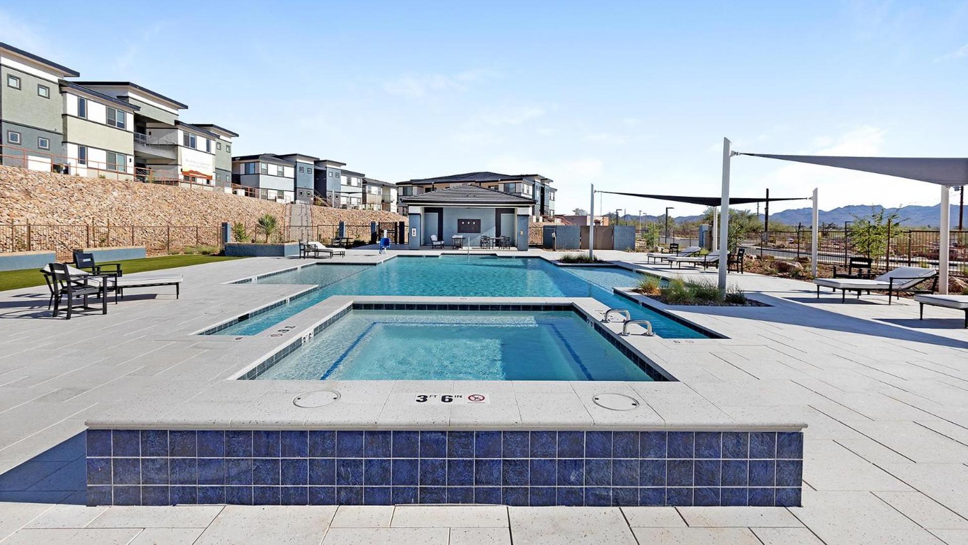 Landing Chic 1BD Pool