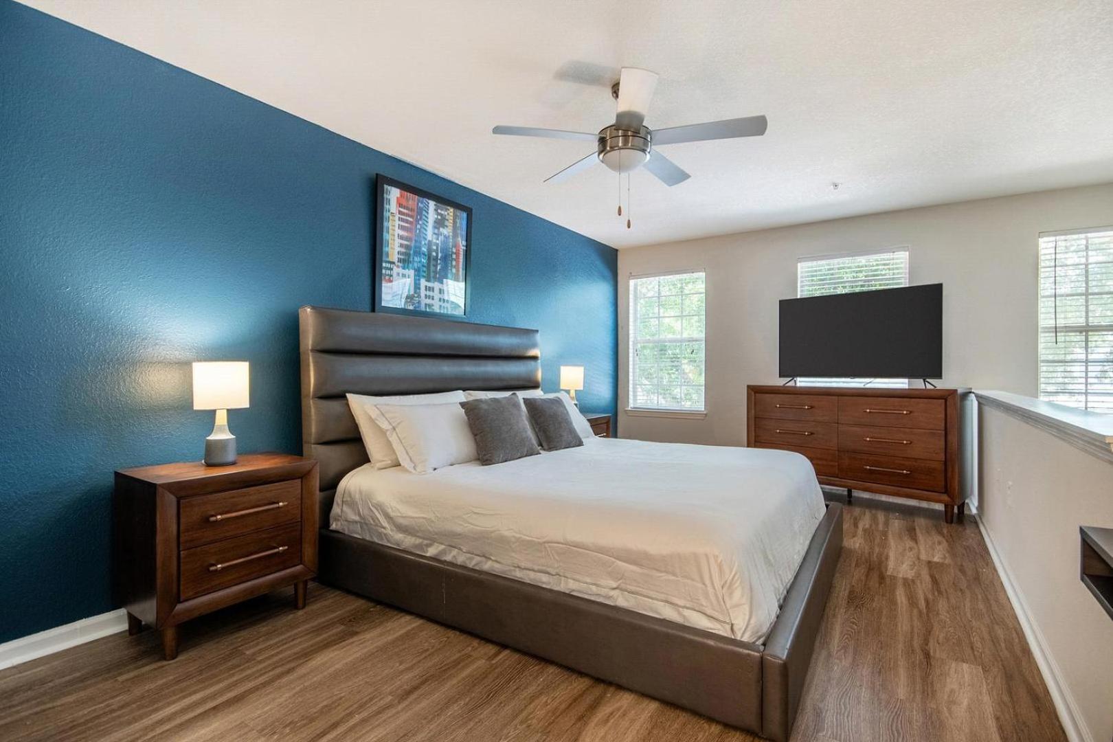 Landing Stunning 1BD Gym Pool