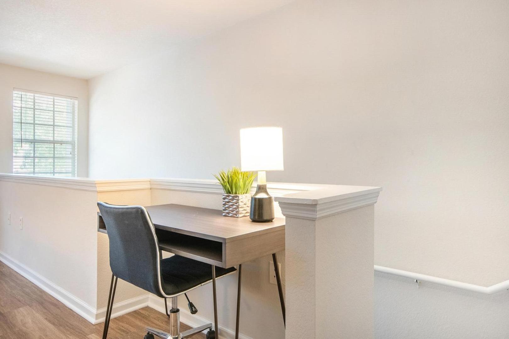 Landing Stunning 1BD Gym Pool