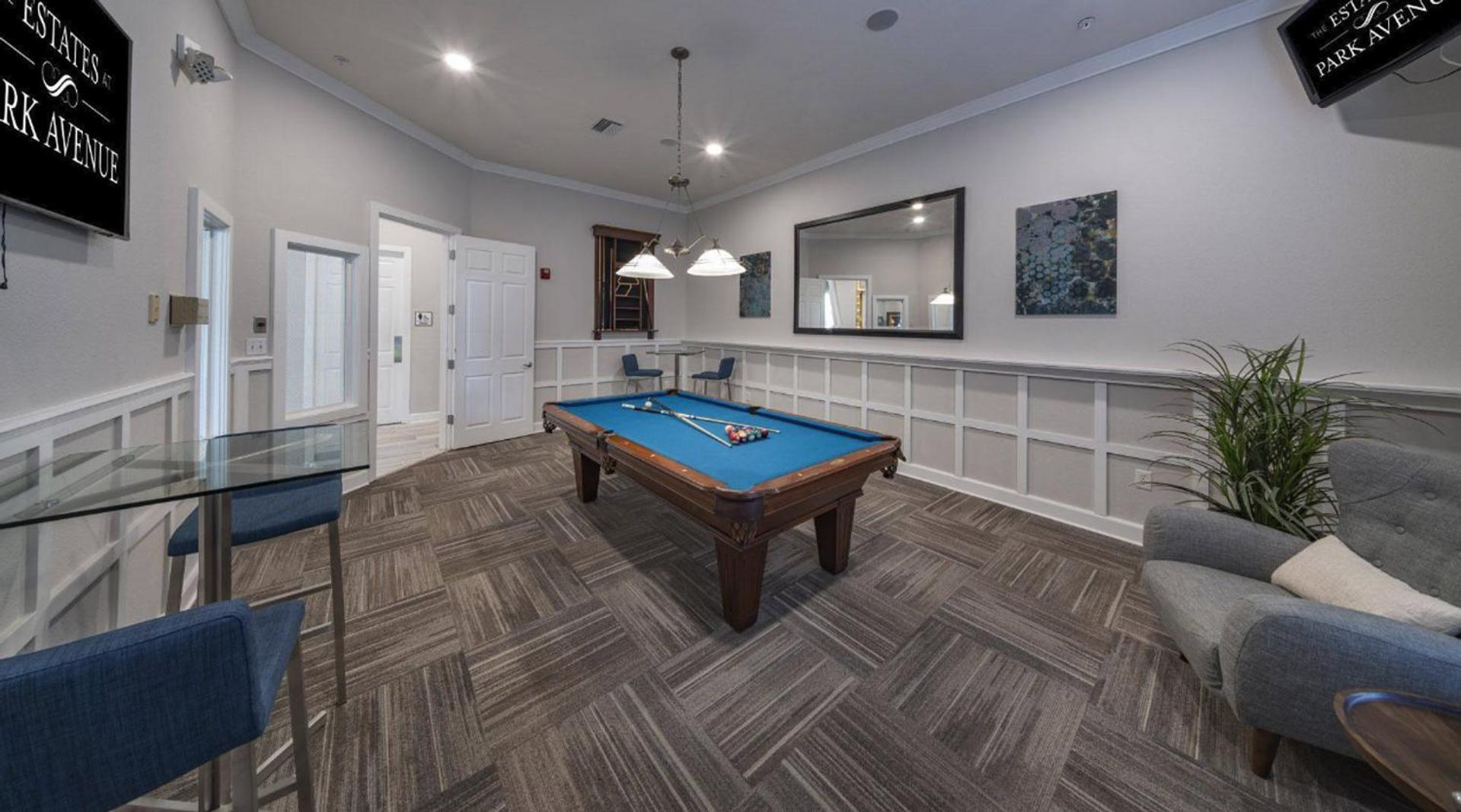 Landing Stunning 1BD Gym Pool