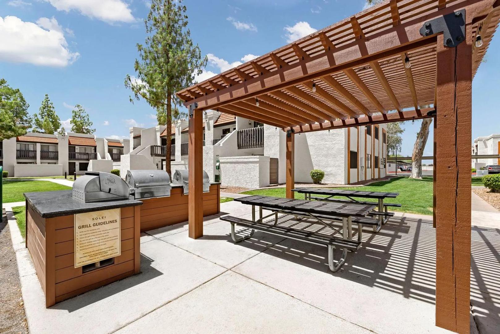 Landing Chic 1BD in Maryvale Village