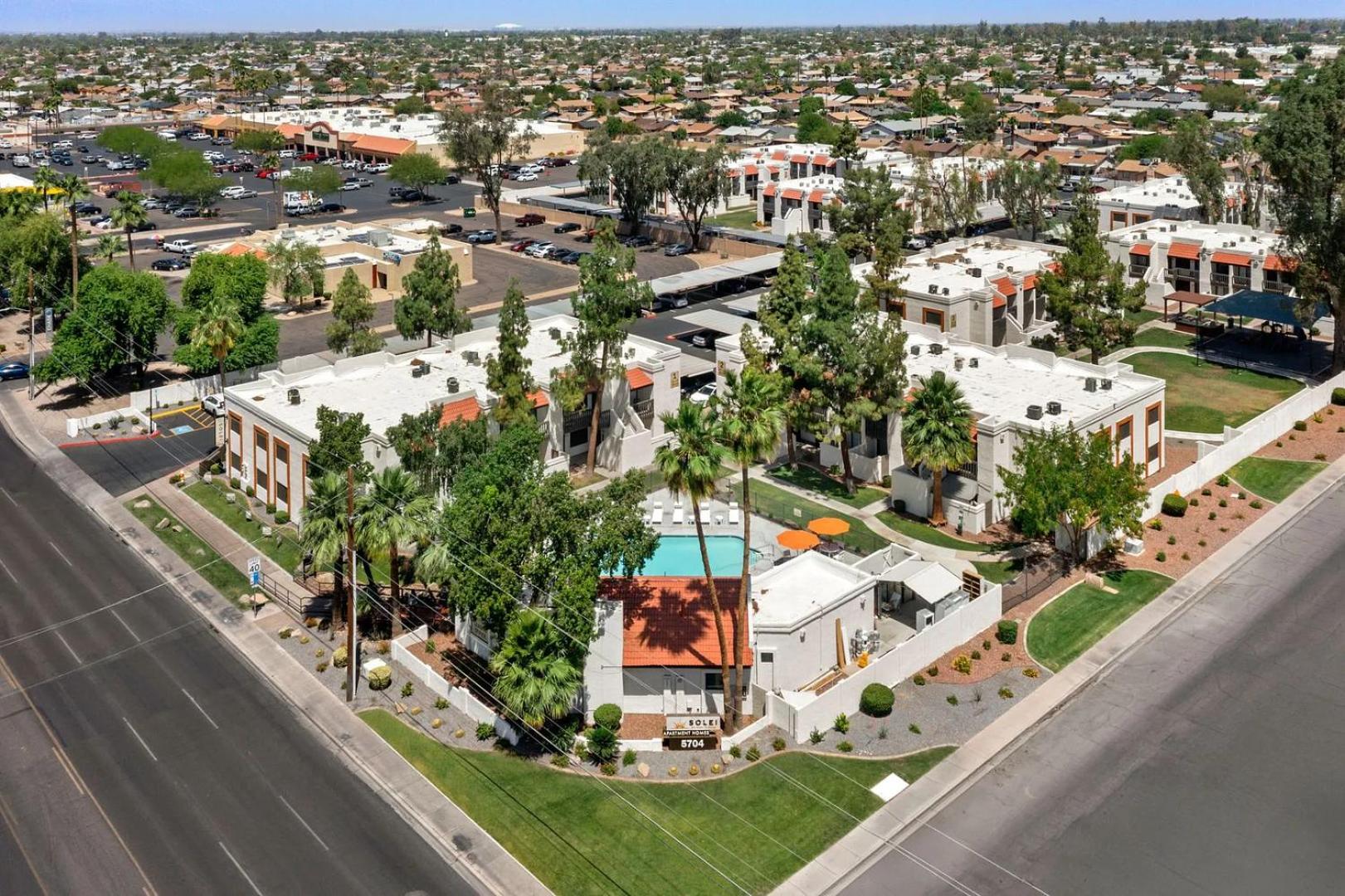 Landing Chic 1BD in Maryvale Village