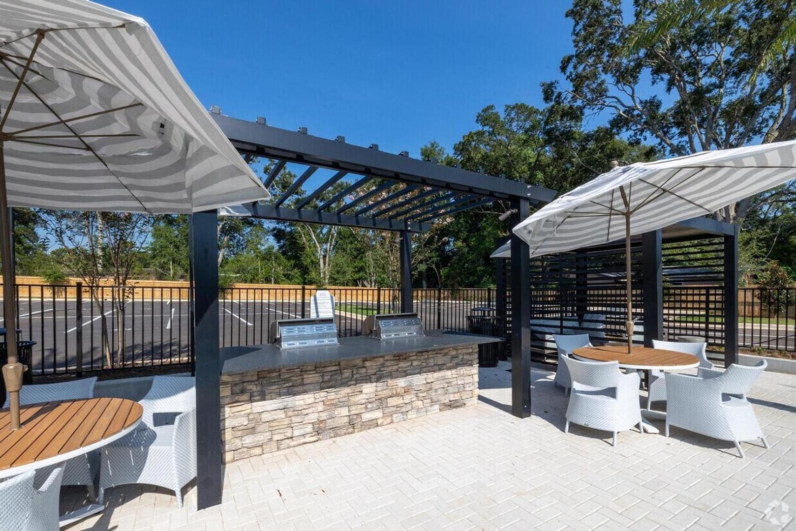 Landing Chic 1BD Gym Pool
