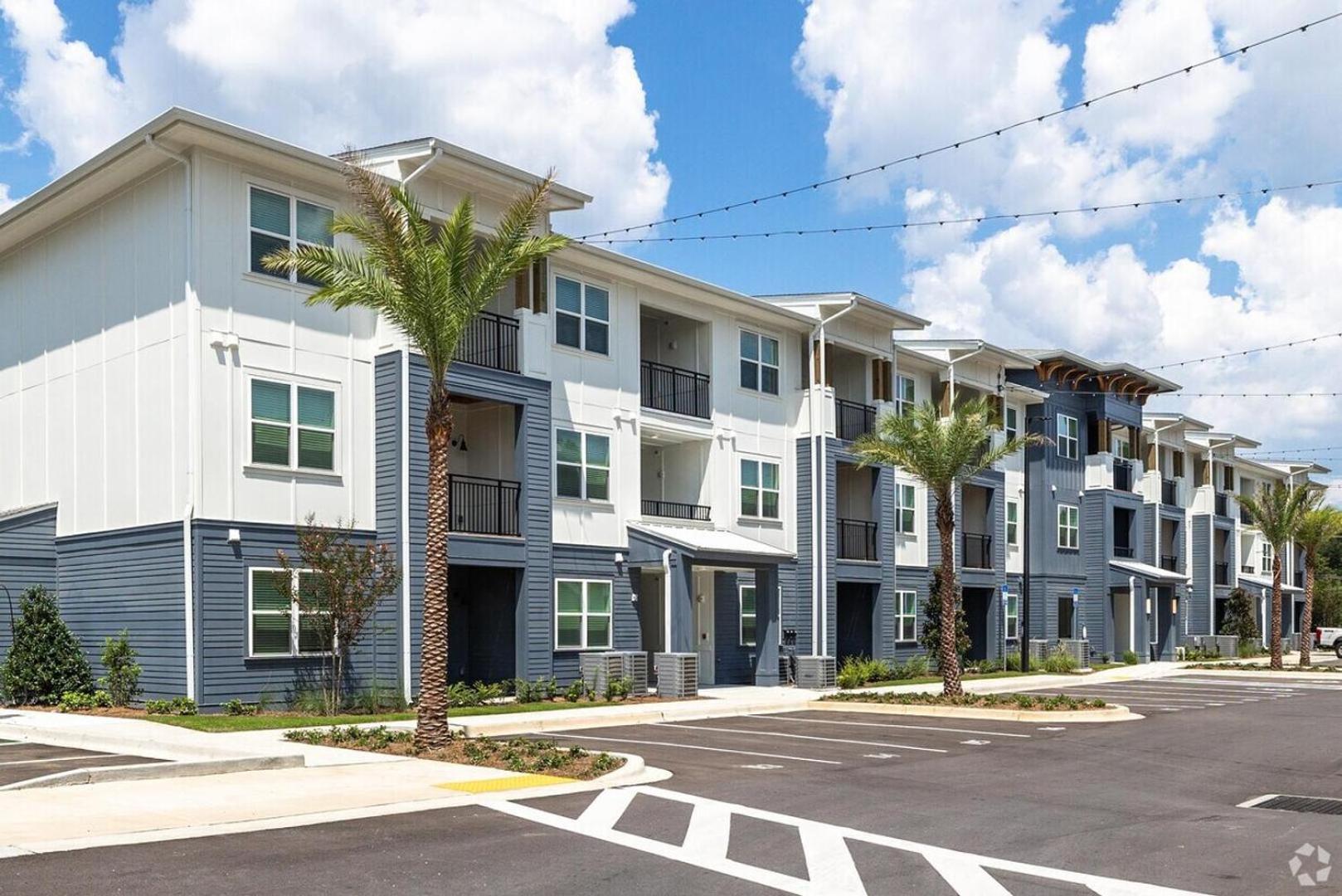 Landing Chic 1BD Gym Pool