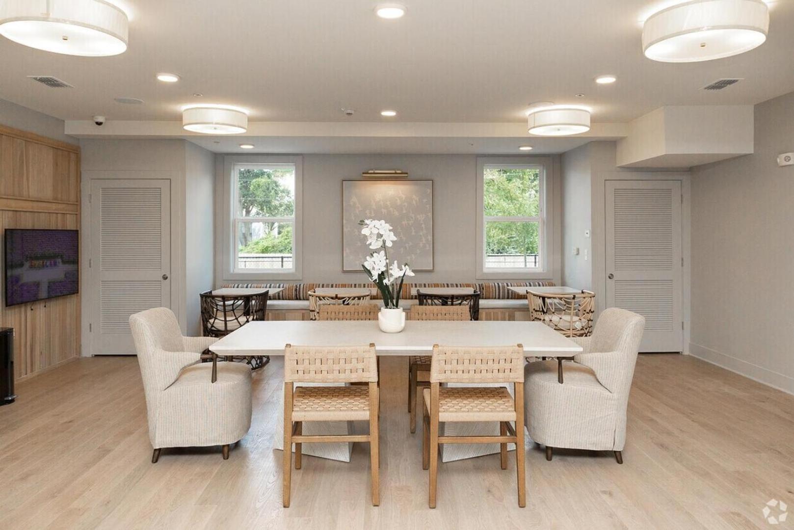 Landing Chic 1BD Gym Pool