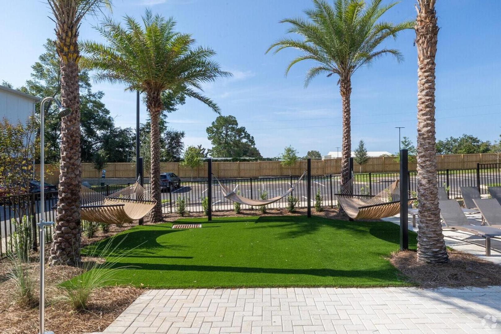 Landing Chic 1BD Gym Pool