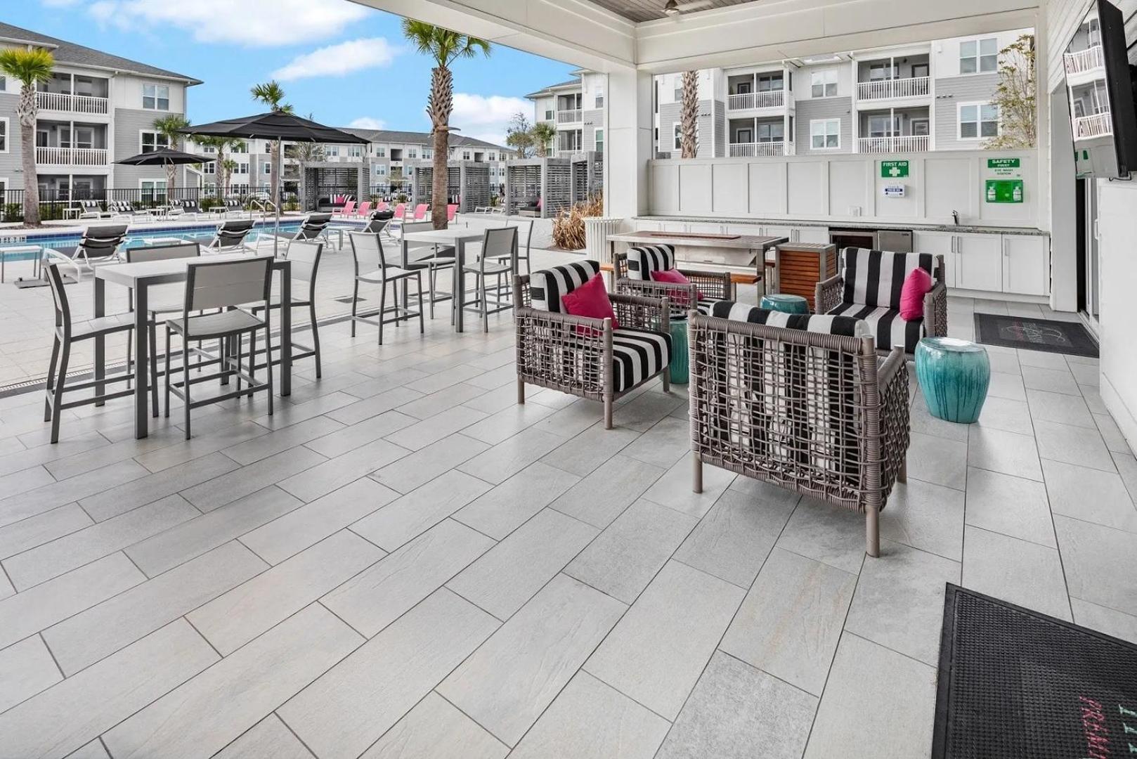 Landing Spectacular 2BD Gym
