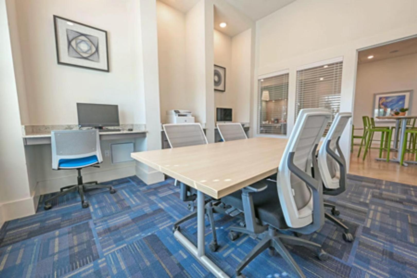 Landing Stylish 1BD Clubhouse Gym