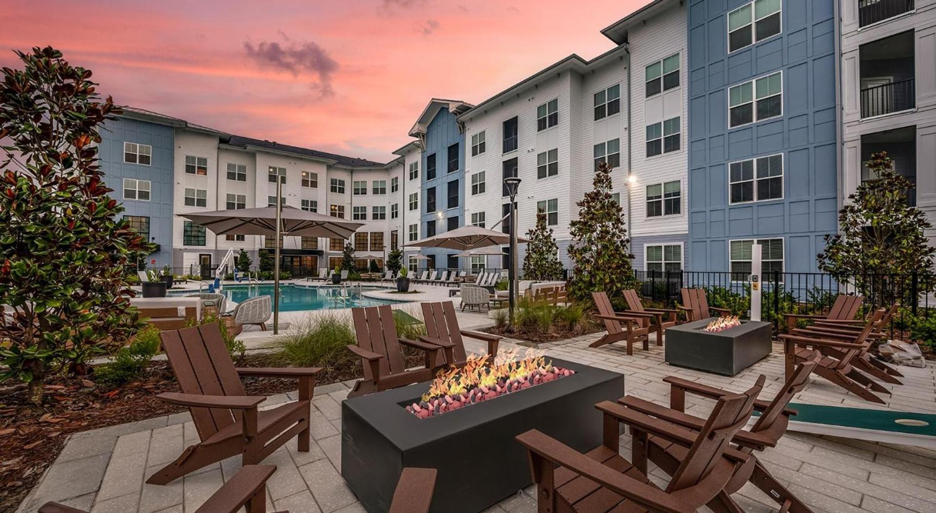 Landing Stunning 1BD Pool Clubhouse