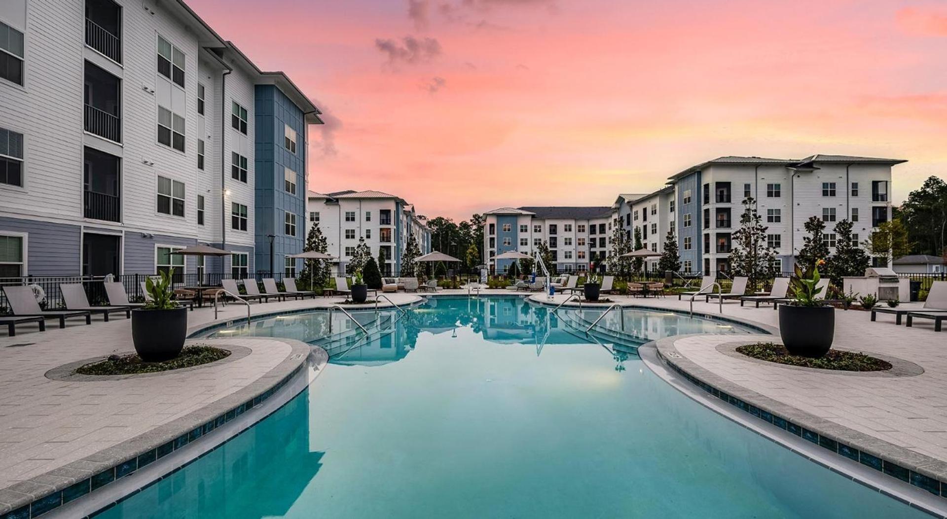 Landing Stunning 1BD Pool Clubhouse