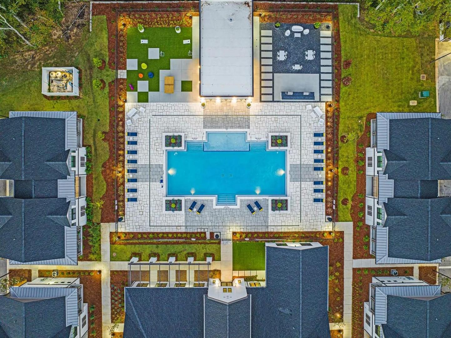 Landing Stylish 1BD Clubhouse Gym