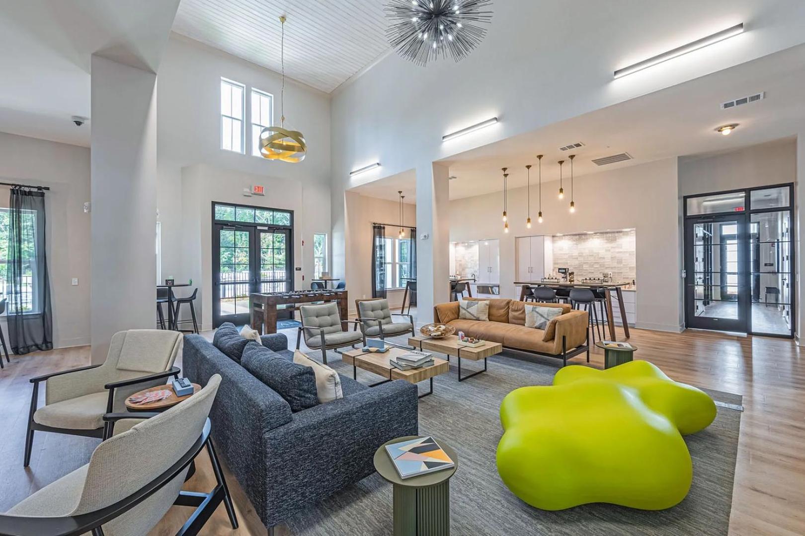 Landing Stylish 1BD Clubhouse Gym