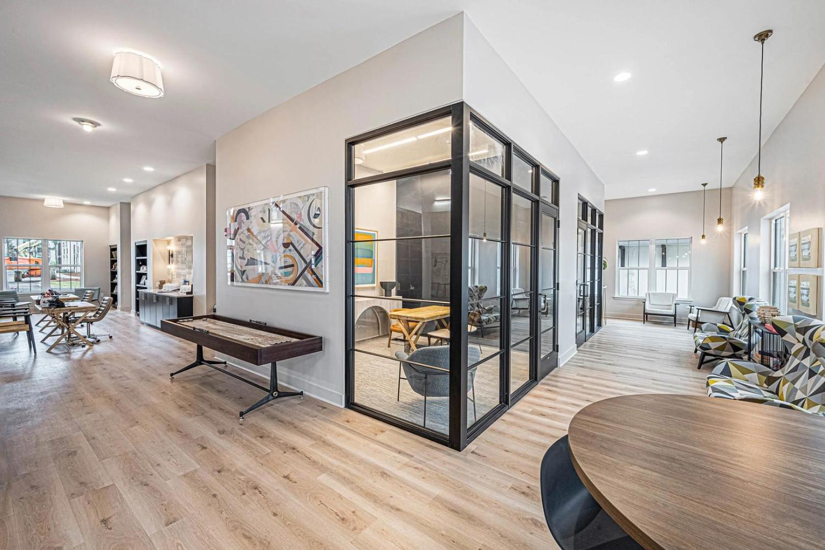 Landing Stylish 1BD Clubhouse Gym