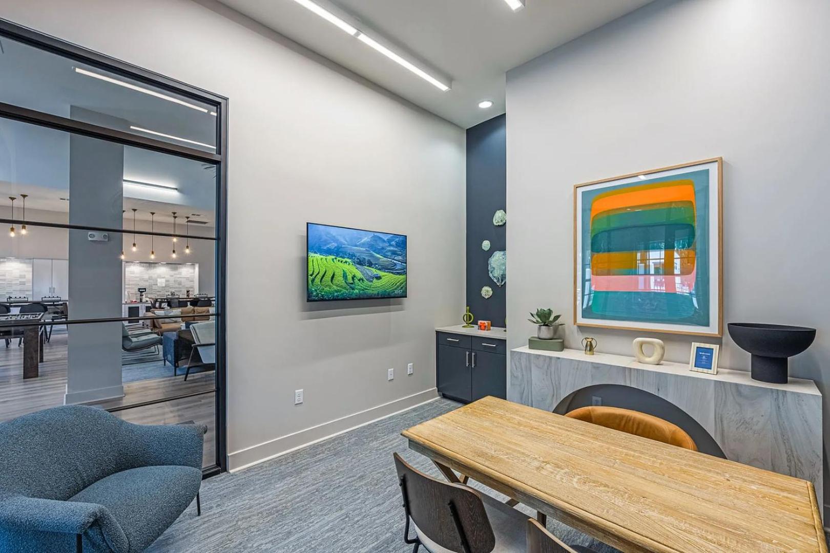 Landing Stylish 1BD Clubhouse Gym