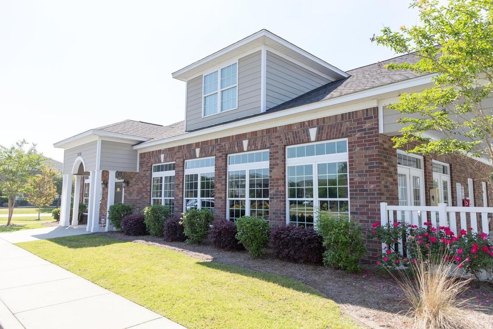 Landing Stunning 2BD Gym Clubhouse