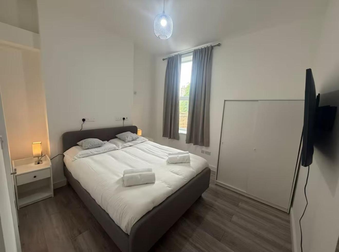 Spacious 2 Bedroom Flat In Heart of London!