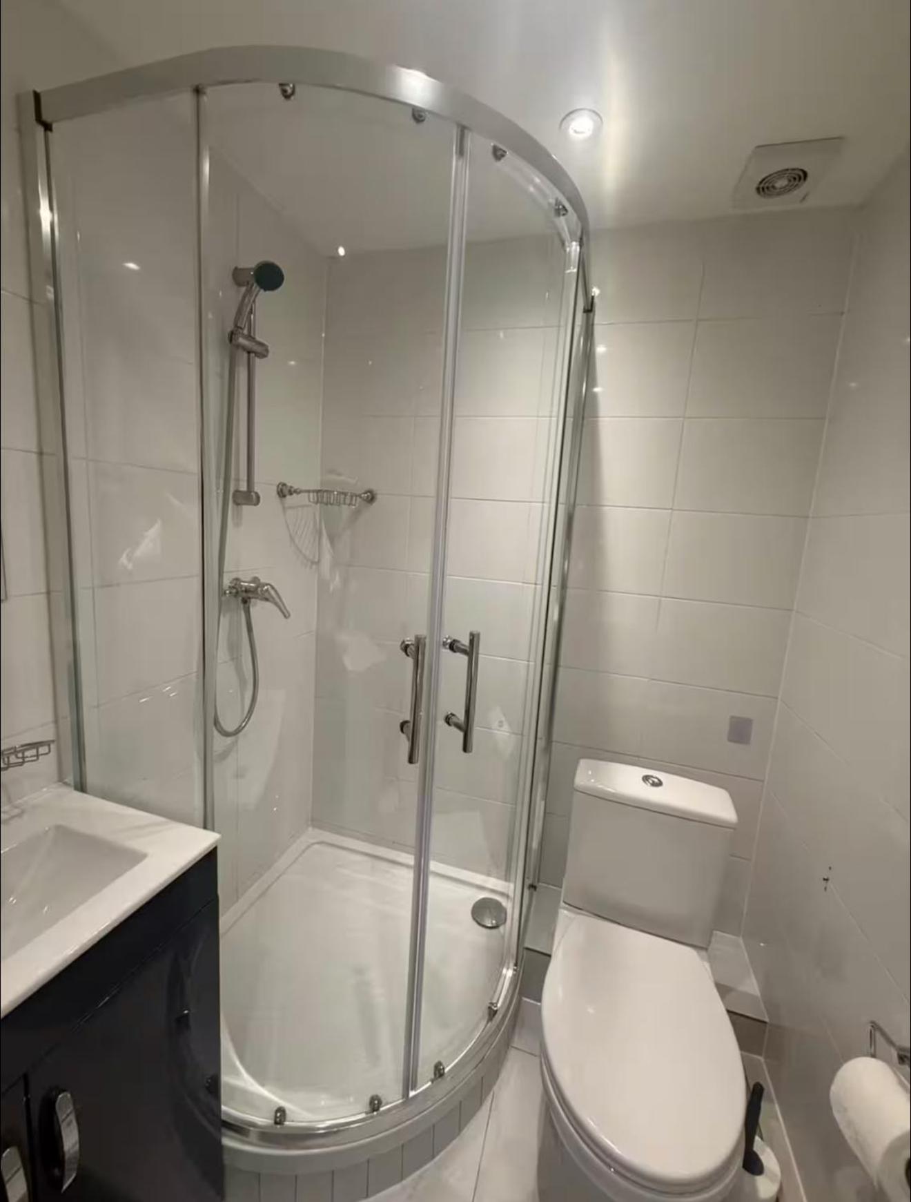 Spacious 2 Bedroom Flat In Heart of London!