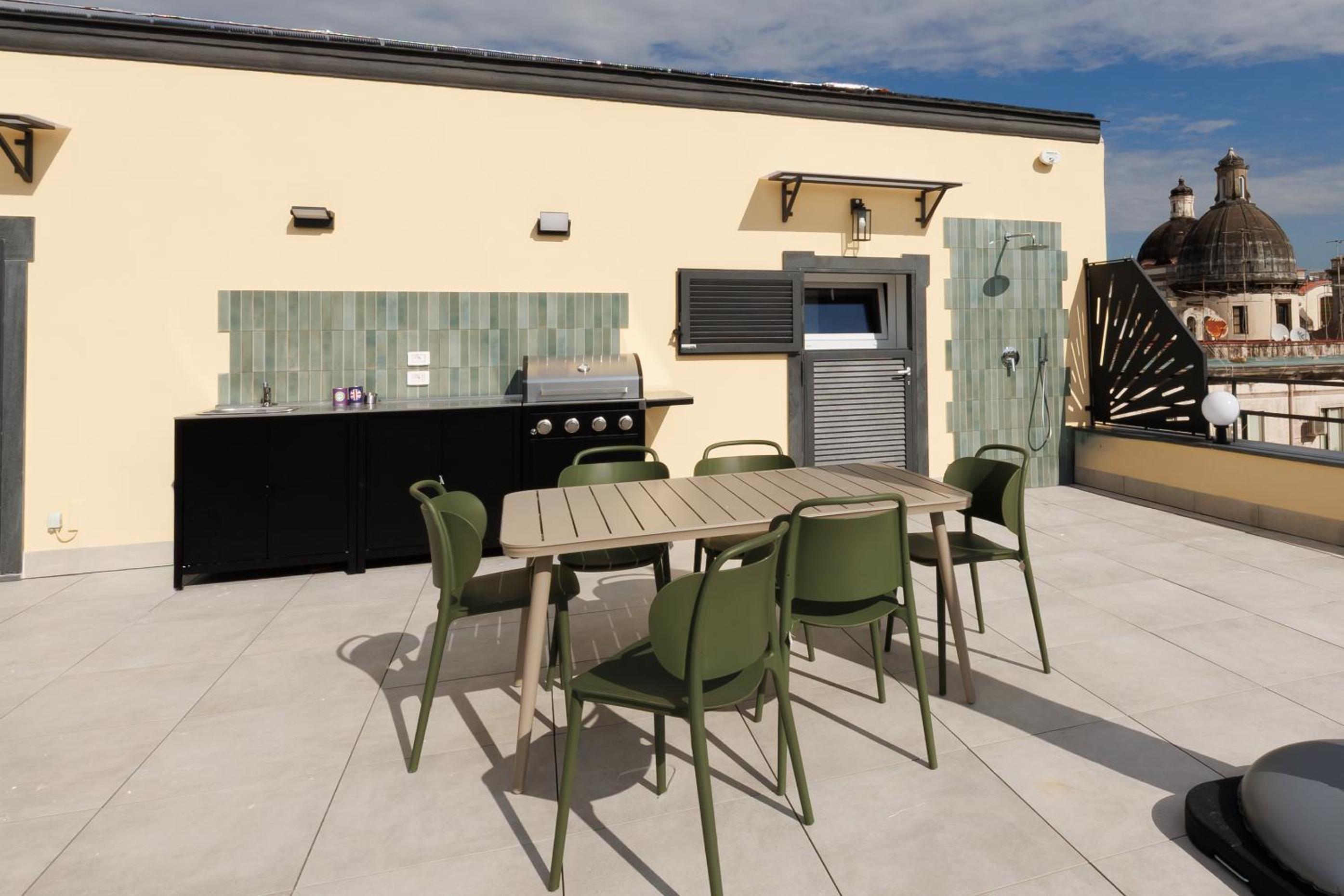 Exclusive Spaccanapoli Penthouse-Terrace with Lift By HouseinNaples