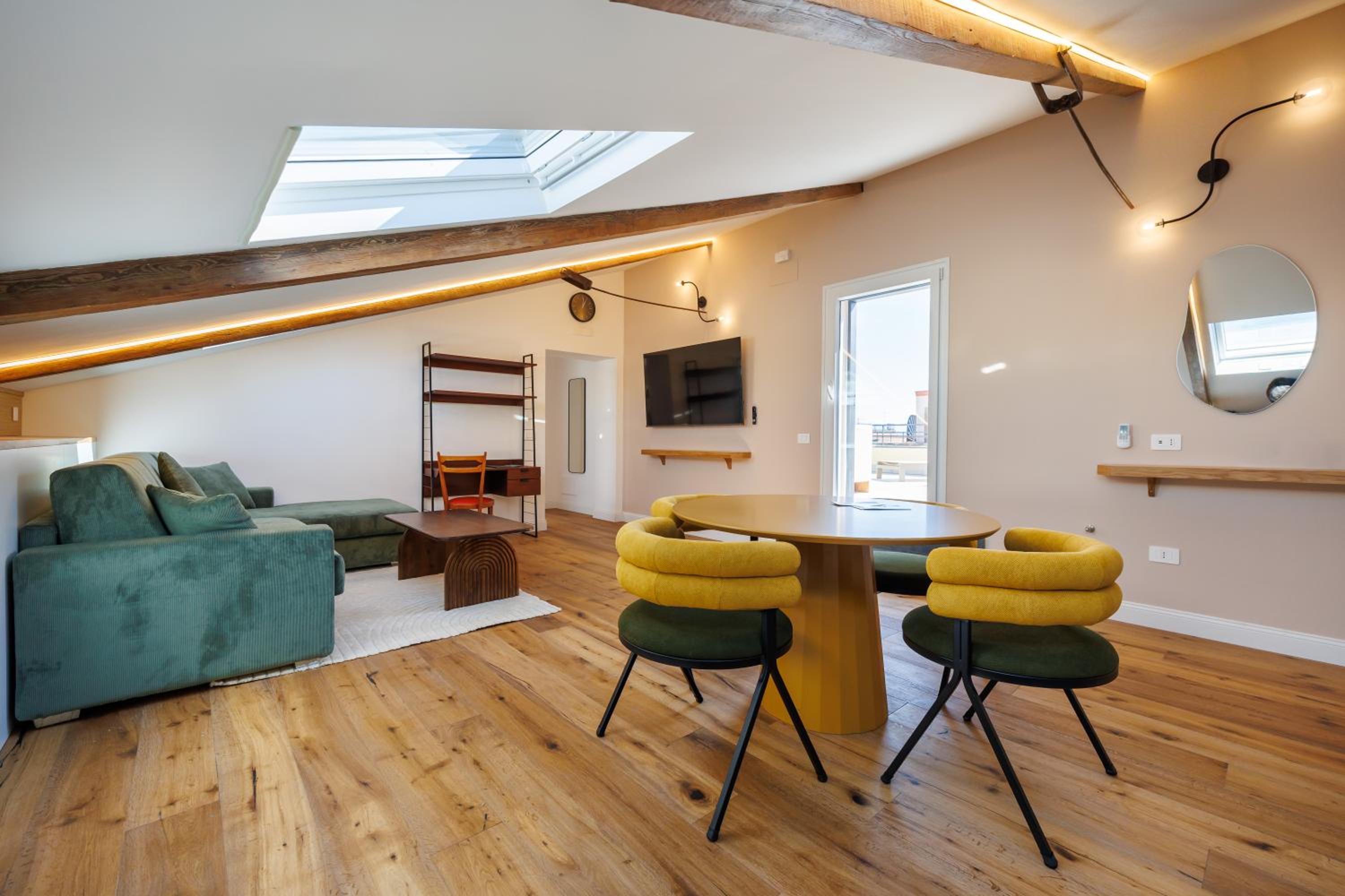 Exclusive Spaccanapoli Penthouse-Terrace with Lift By HouseinNaples