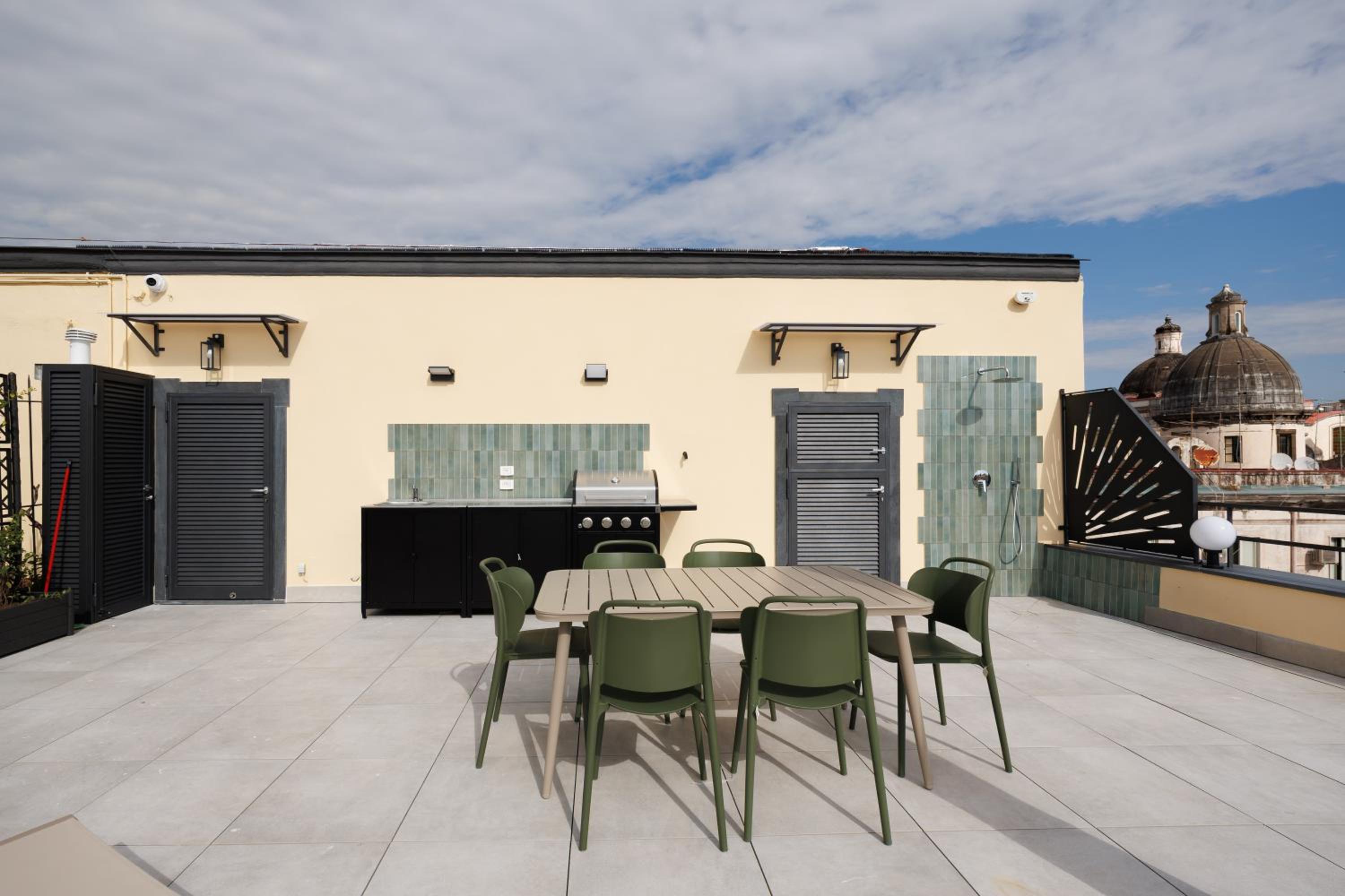 Exclusive Spaccanapoli Penthouse-Terrace with Lift By HouseinNaples