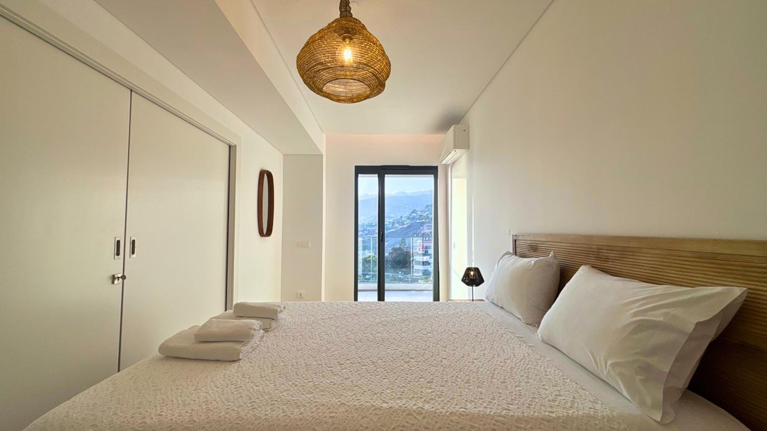 The Venus Apartment By Sam Houses