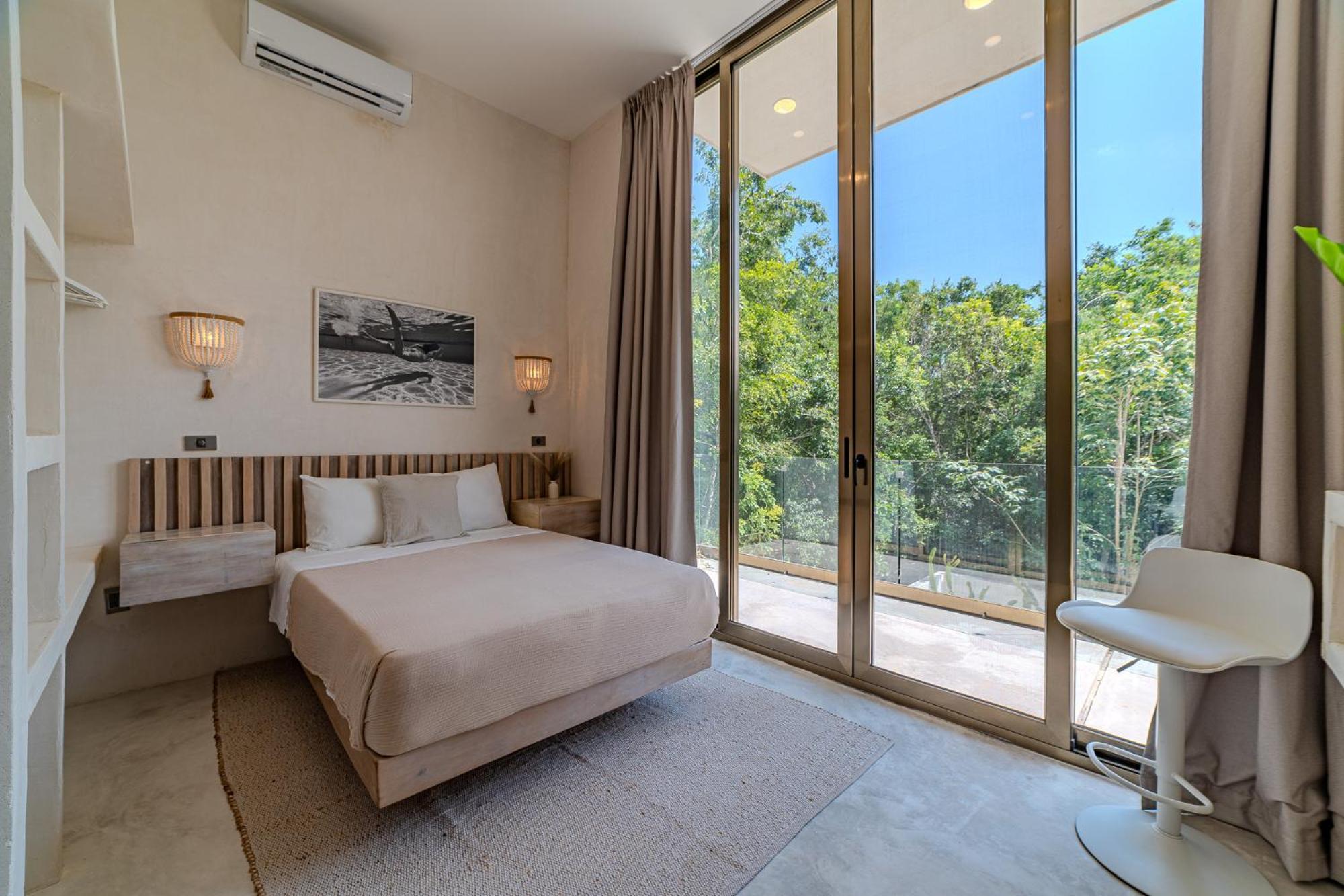 Villa Tulipan Modern 4 bedroom 4 bathroom and private pool