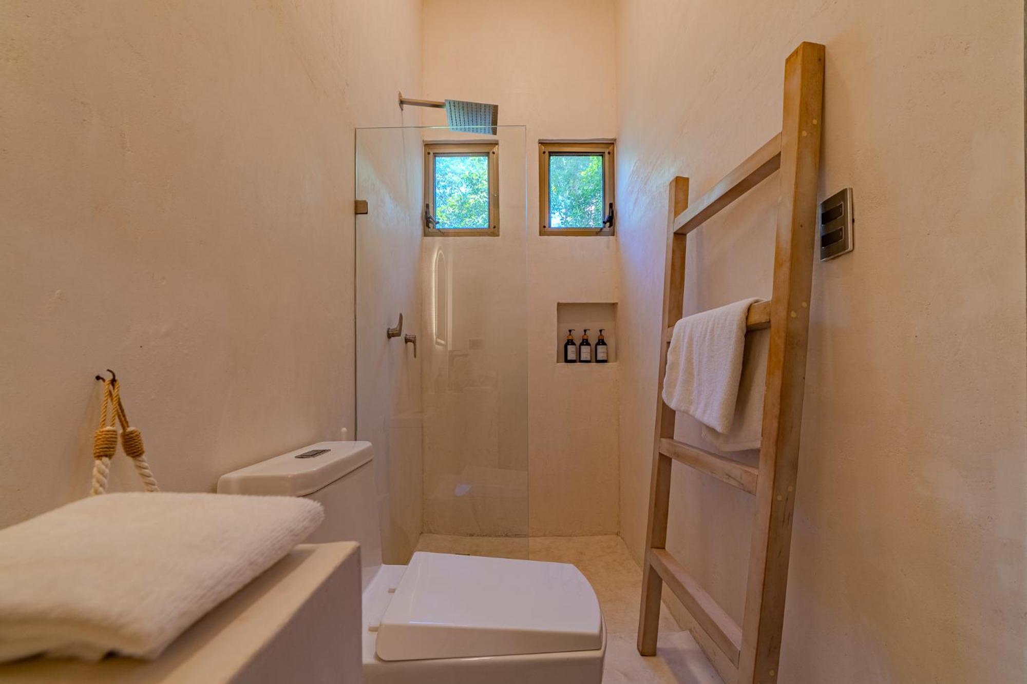 Villa Tulipan Modern 4 bedroom 4 bathroom and private pool