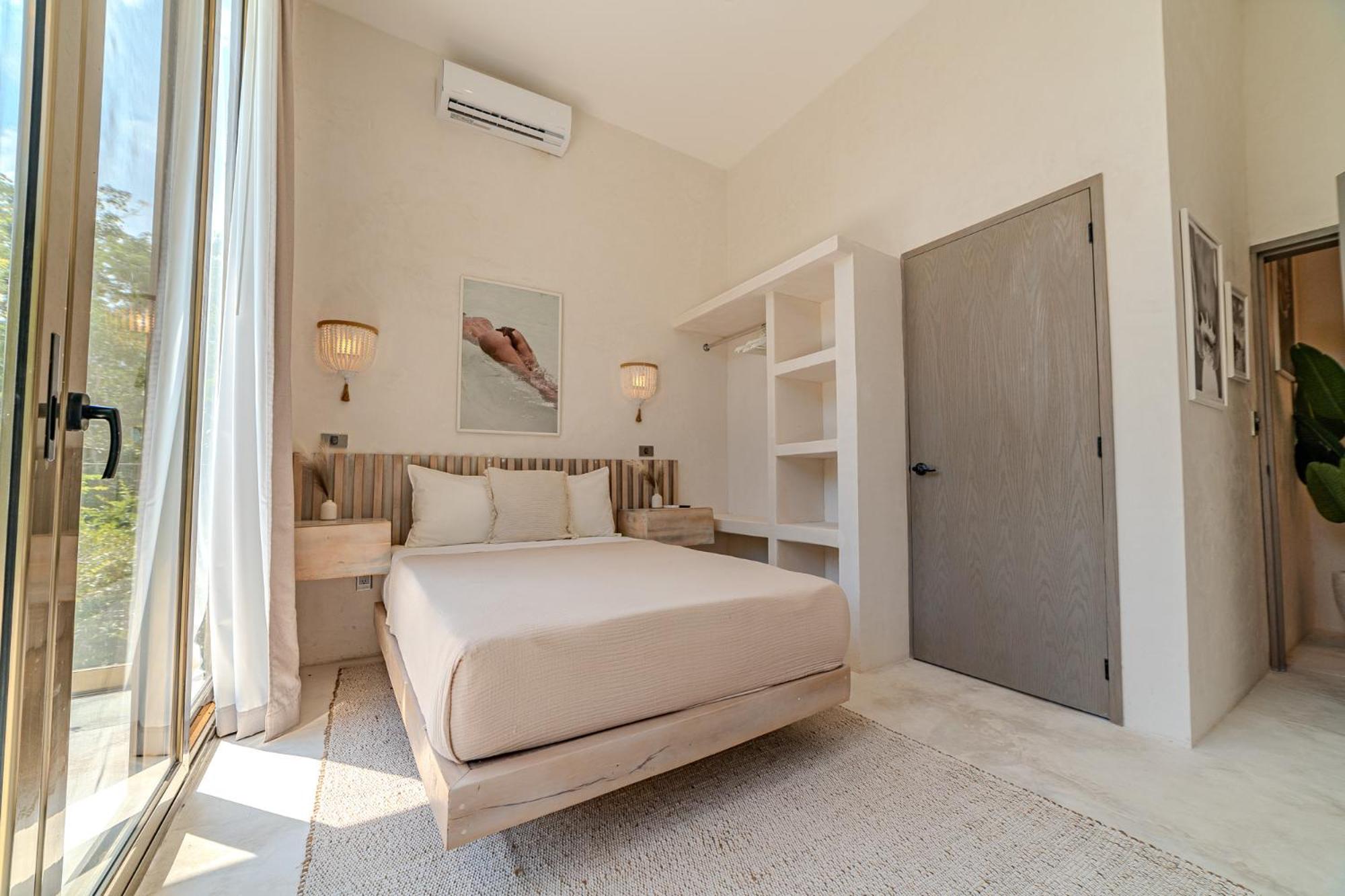 Villa Tulipan Modern 4 bedroom 4 bathroom and private pool