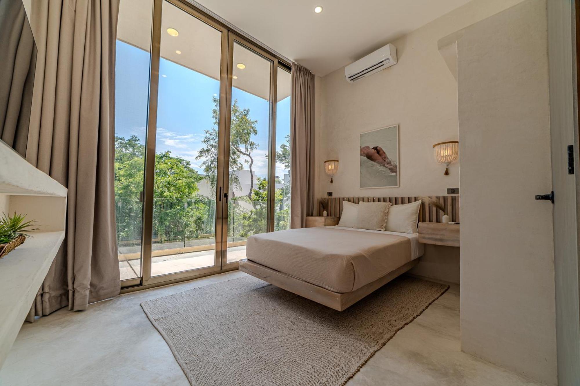 Villa Tulipan Modern 4 bedroom 4 bathroom and private pool