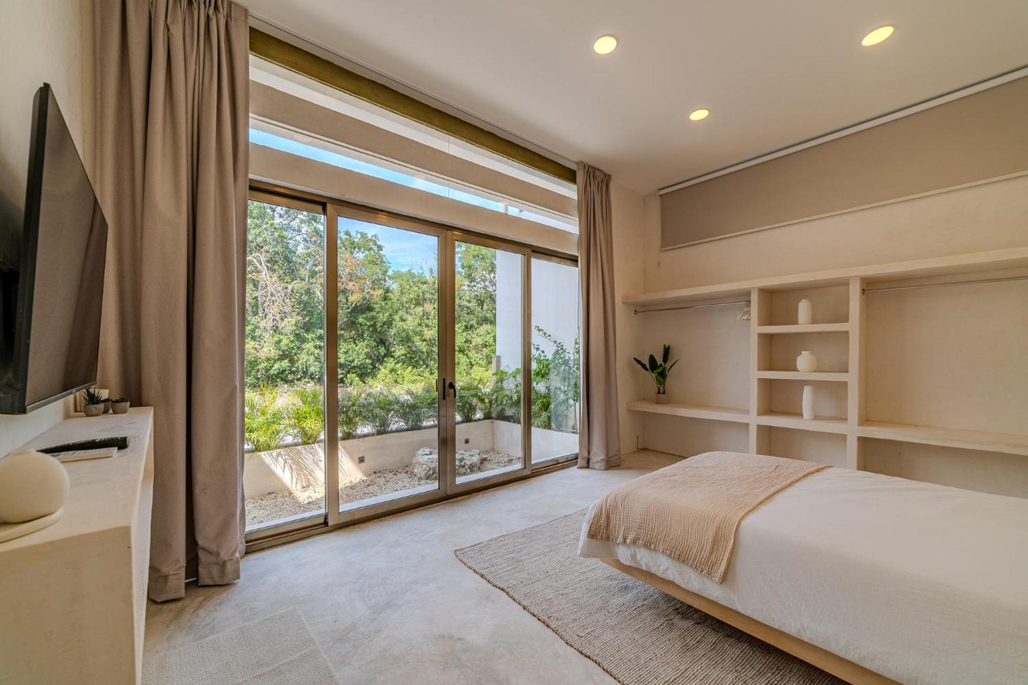Villa Tulipan Modern 4 bedroom 4 bathroom and private pool