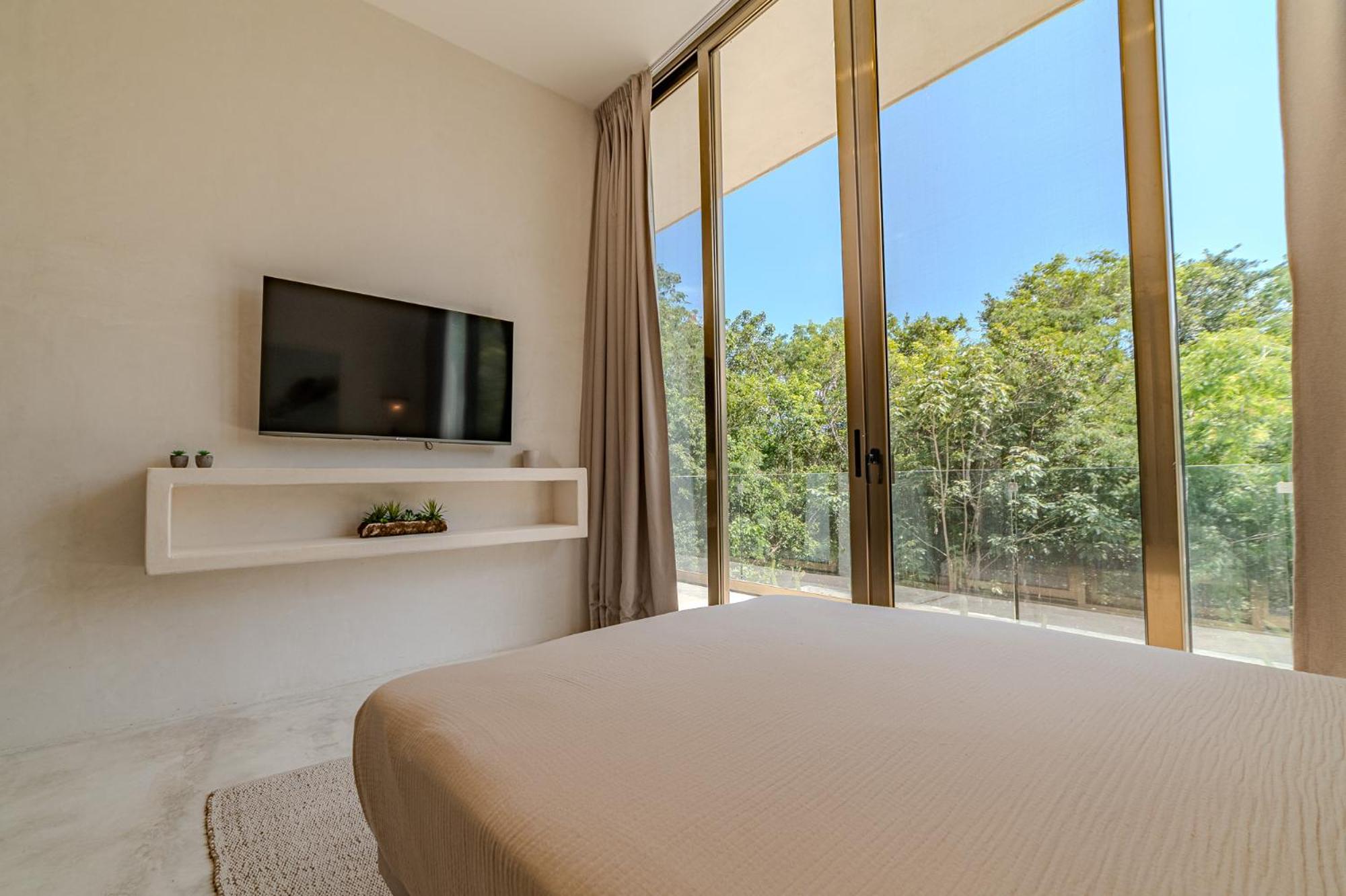 Villa Tulipan Modern 4 bedroom 4 bathroom and private pool