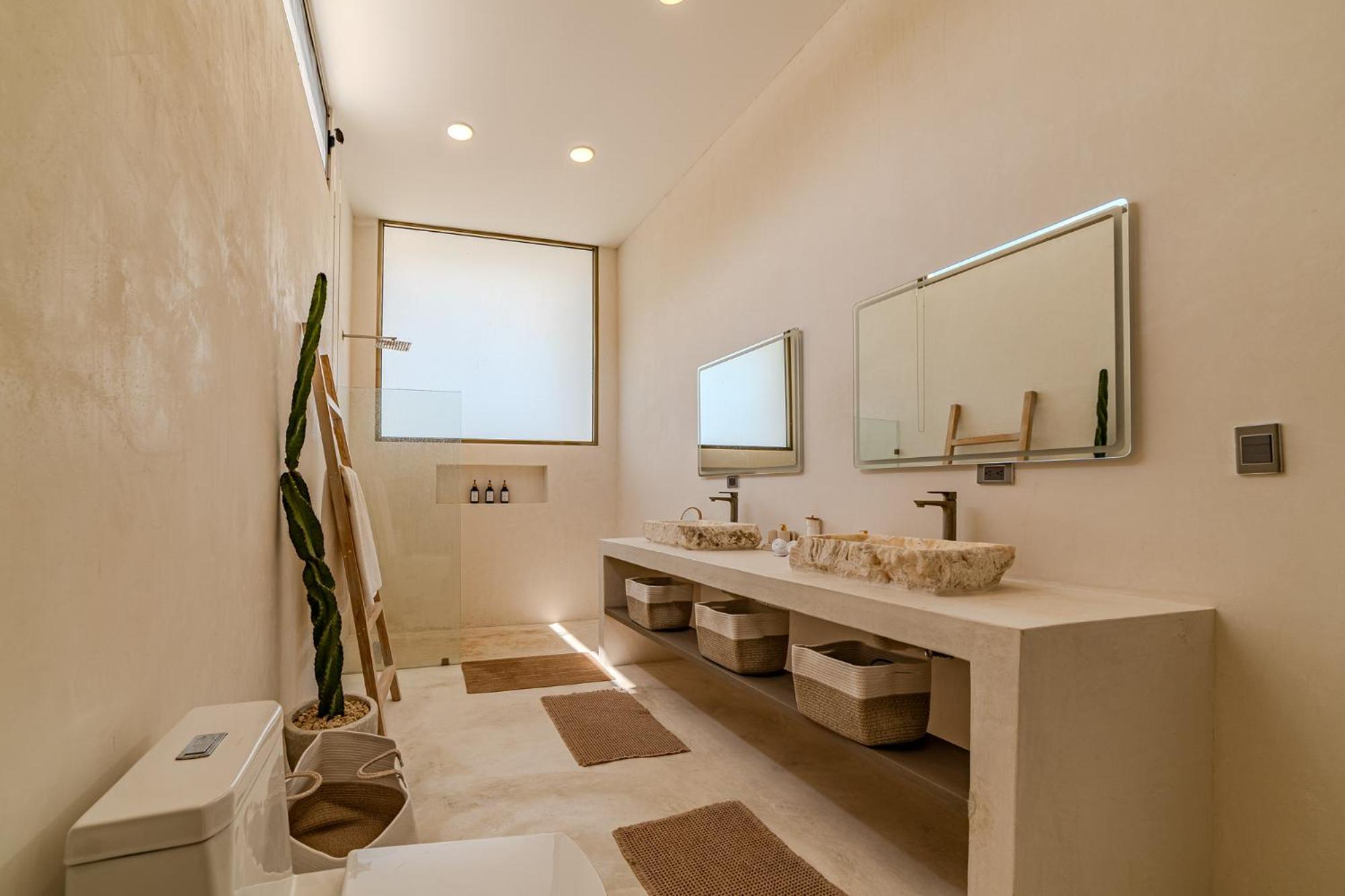 Villa Tulipan Modern 4 bedroom 4 bathroom and private pool