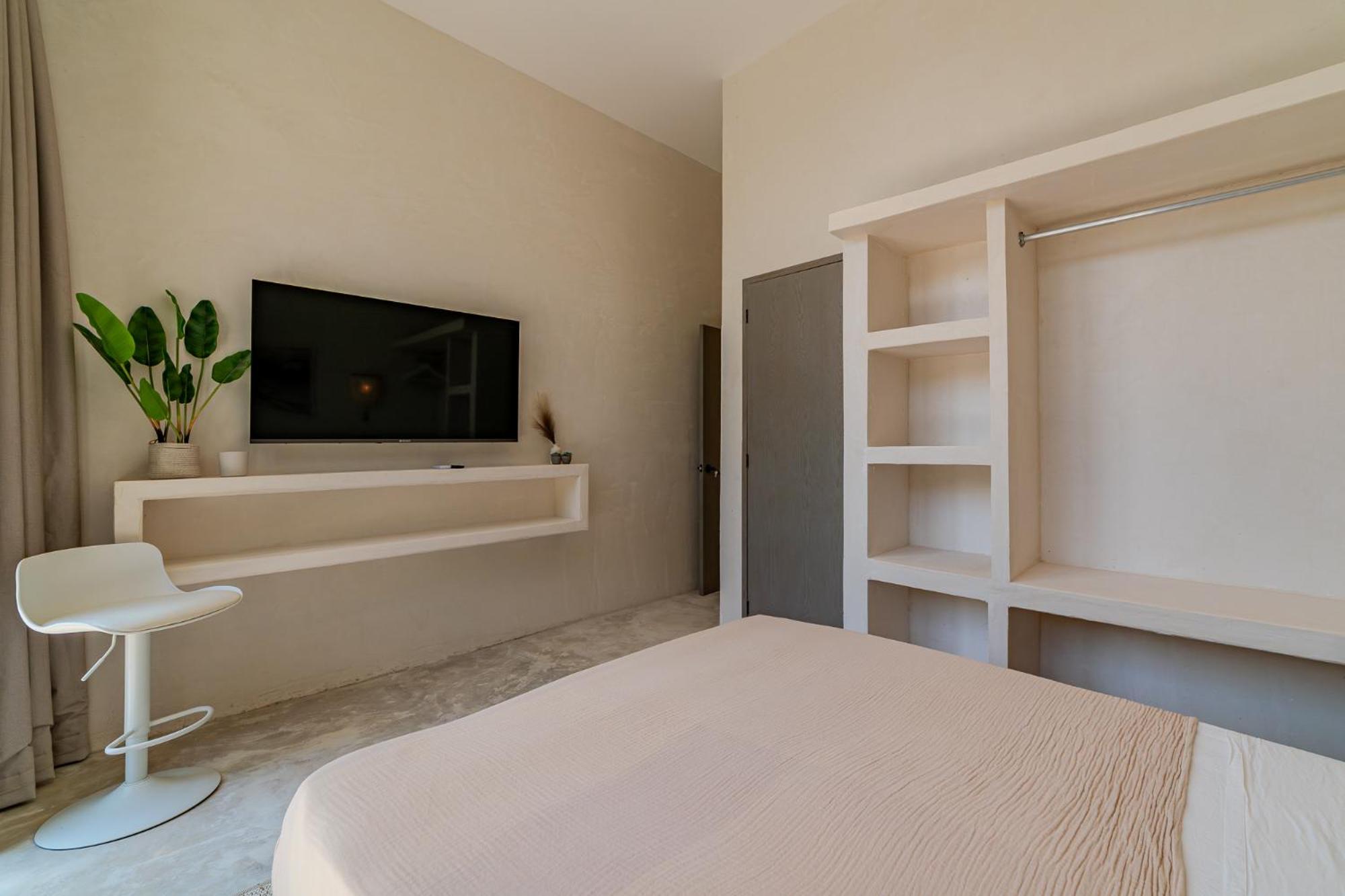 Villa Tulipan Modern 4 bedroom 4 bathroom and private pool