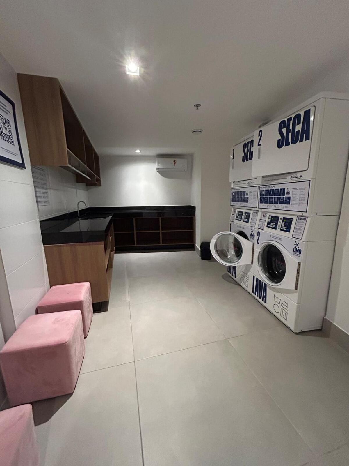 Uni Home 405 - COM ESTACIONAMENTO GRATUITO - Studio moderno e novo perto do MAC - Boa Viagem