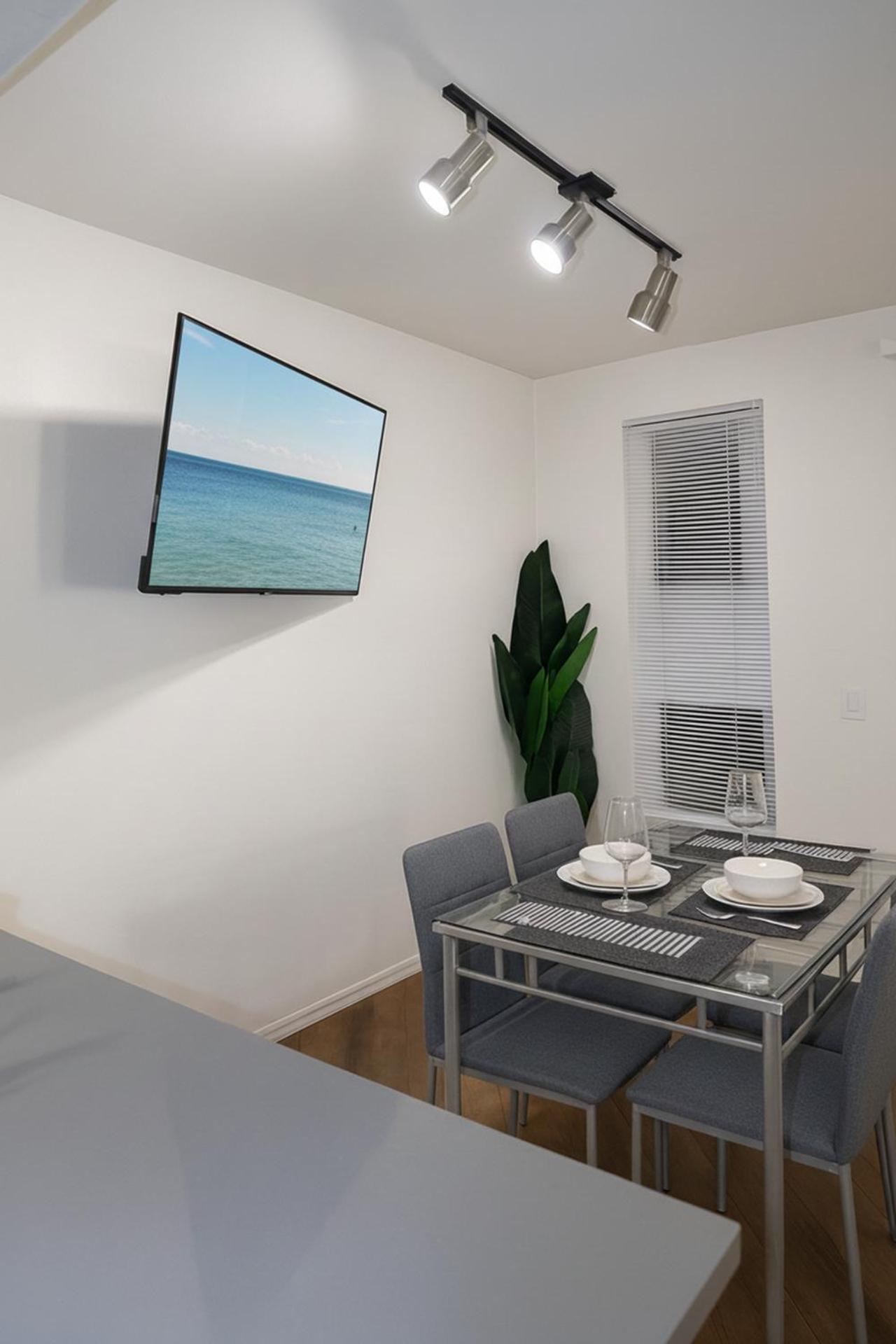 Ocean Breeze Marina Suites with Pool, Gym & Hot Tub