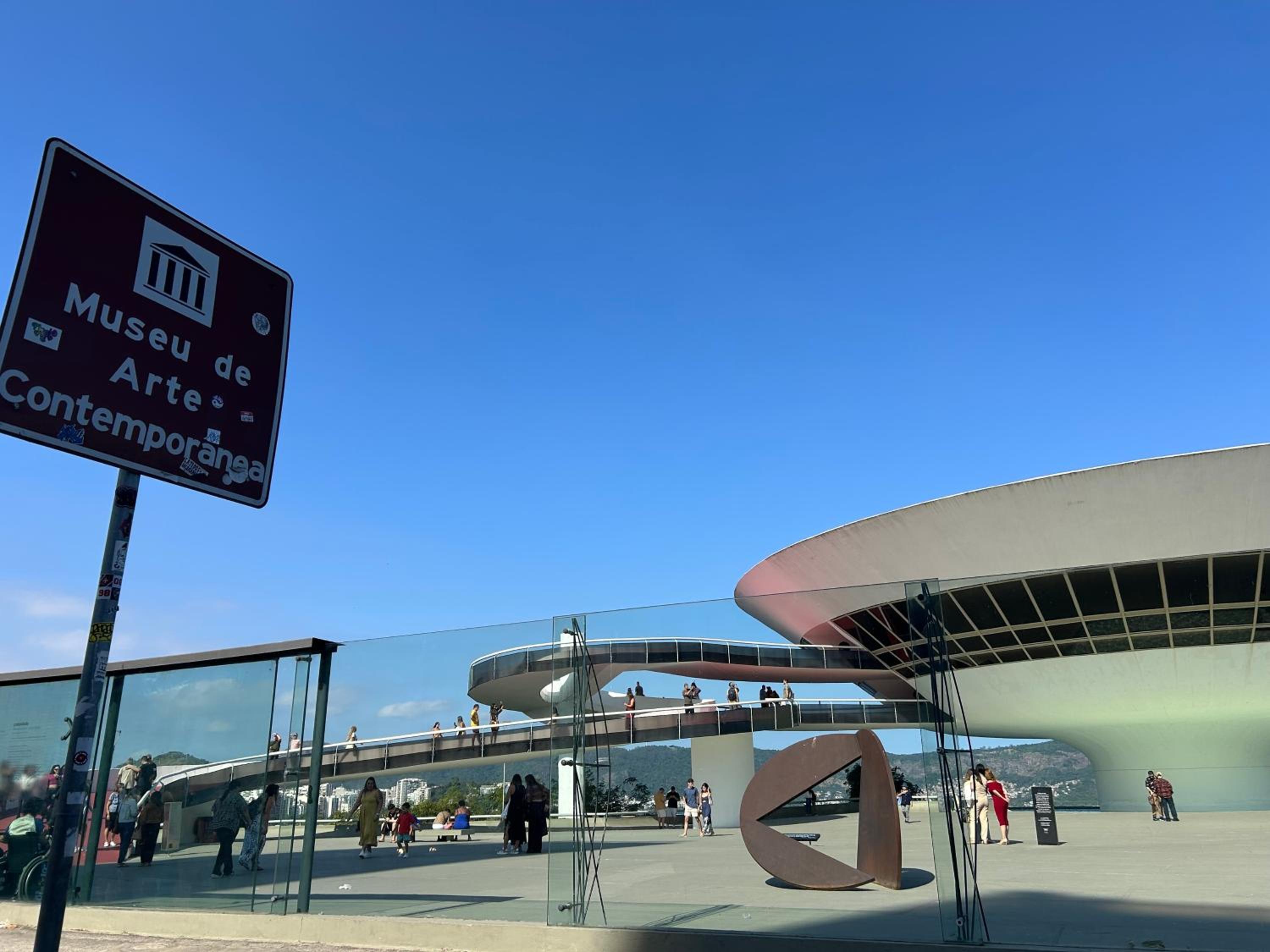 Uni Home 405 - COM ESTACIONAMENTO GRATUITO - Studio moderno e novo perto do MAC - Boa Viagem