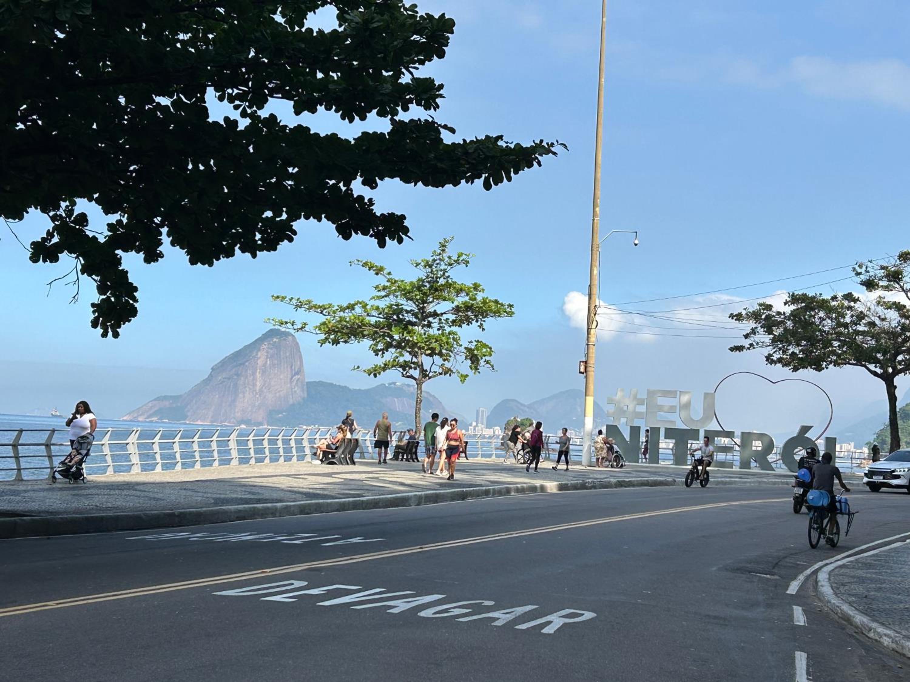 Uni Home 405 - COM ESTACIONAMENTO GRATUITO - Studio moderno e novo perto do MAC - Boa Viagem