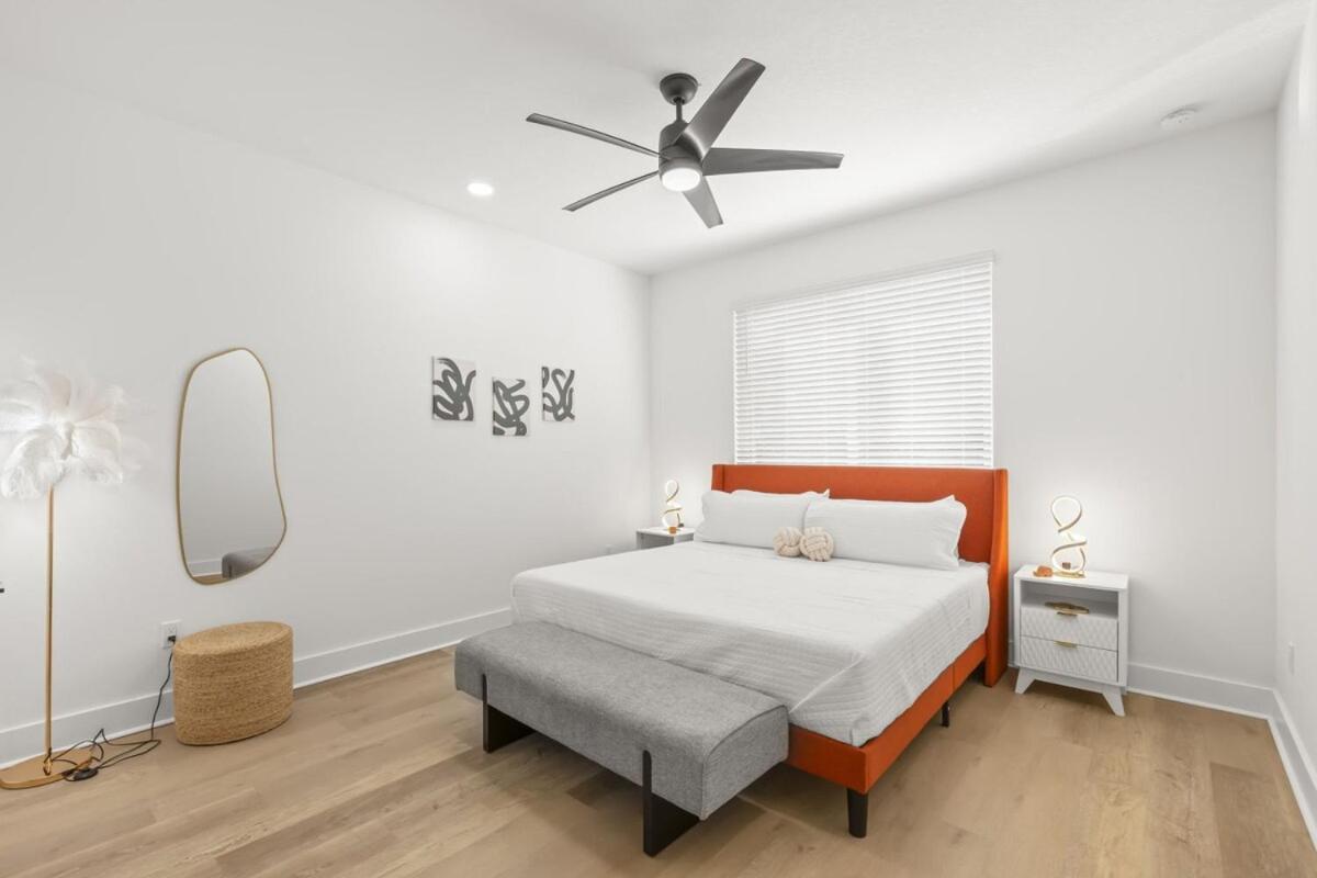 NEW! Columbus Cove - Gorgeous, Florida Themed Home In Heart of Tampa