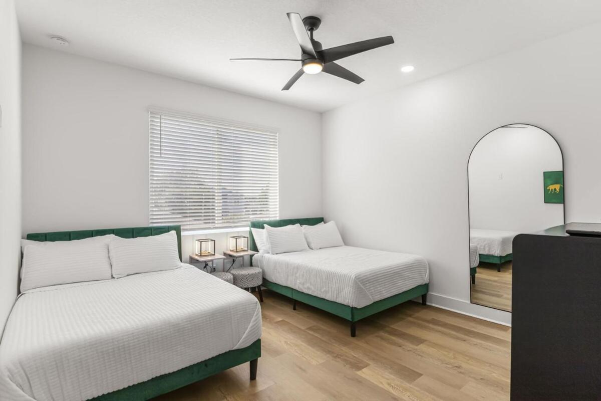 NEW! Columbus Cove - Gorgeous, Florida Themed Home In Heart of Tampa