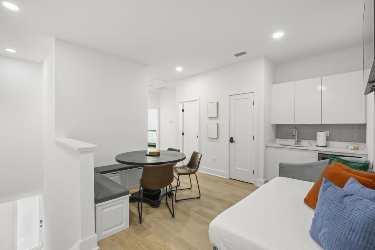 NEW! Columbus Cove - Gorgeous, Florida Themed Home In Heart of Tampa