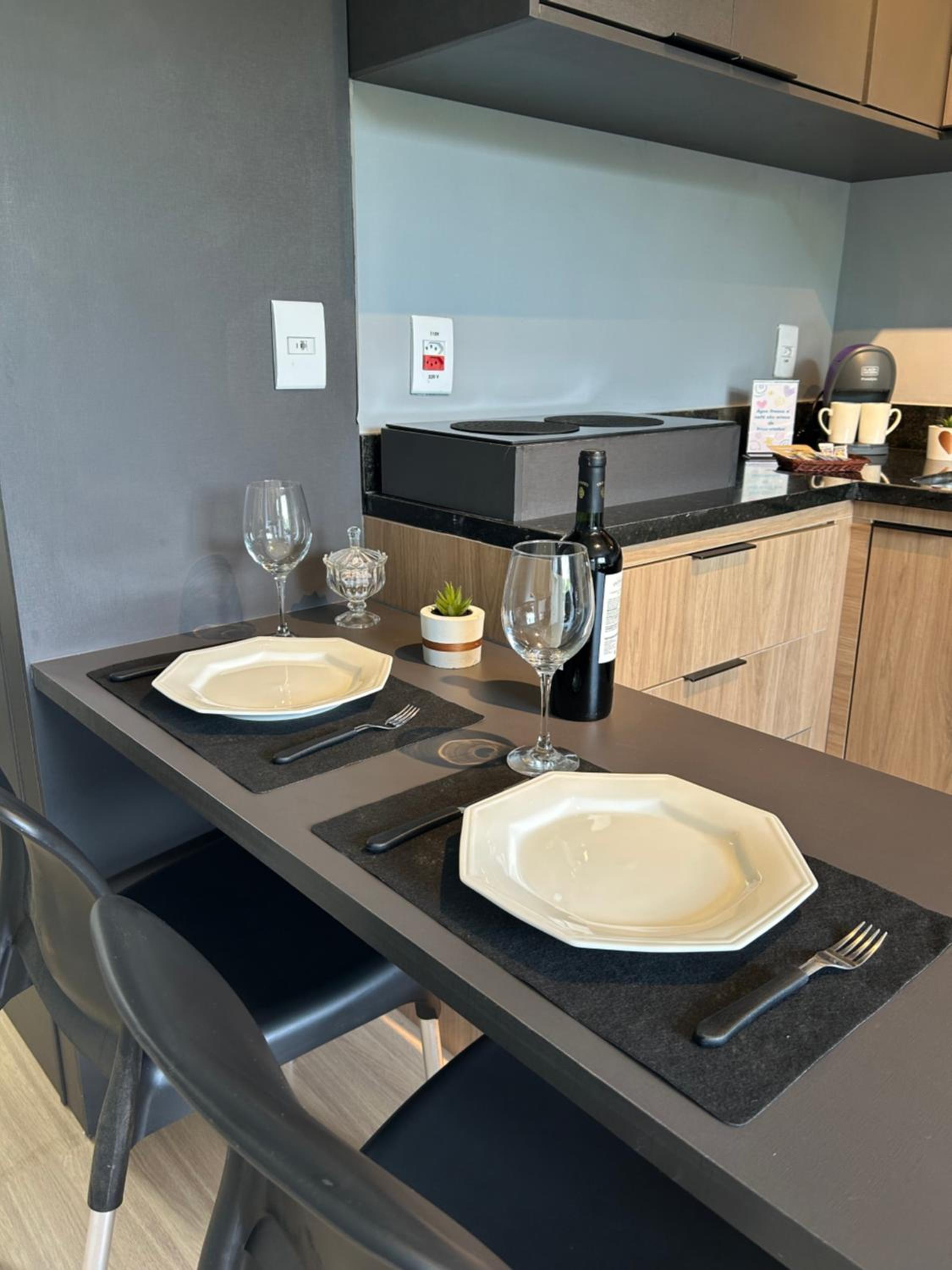 Uni Home 405 - COM ESTACIONAMENTO GRATUITO - Studio moderno e novo perto do MAC - Boa Viagem