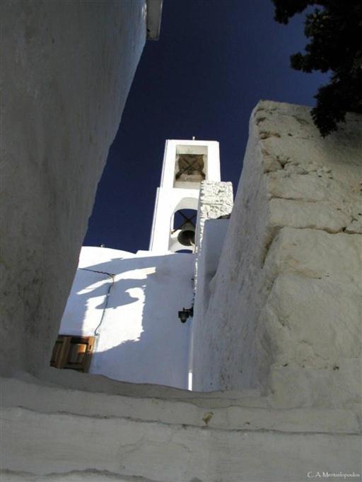 Photo 33
