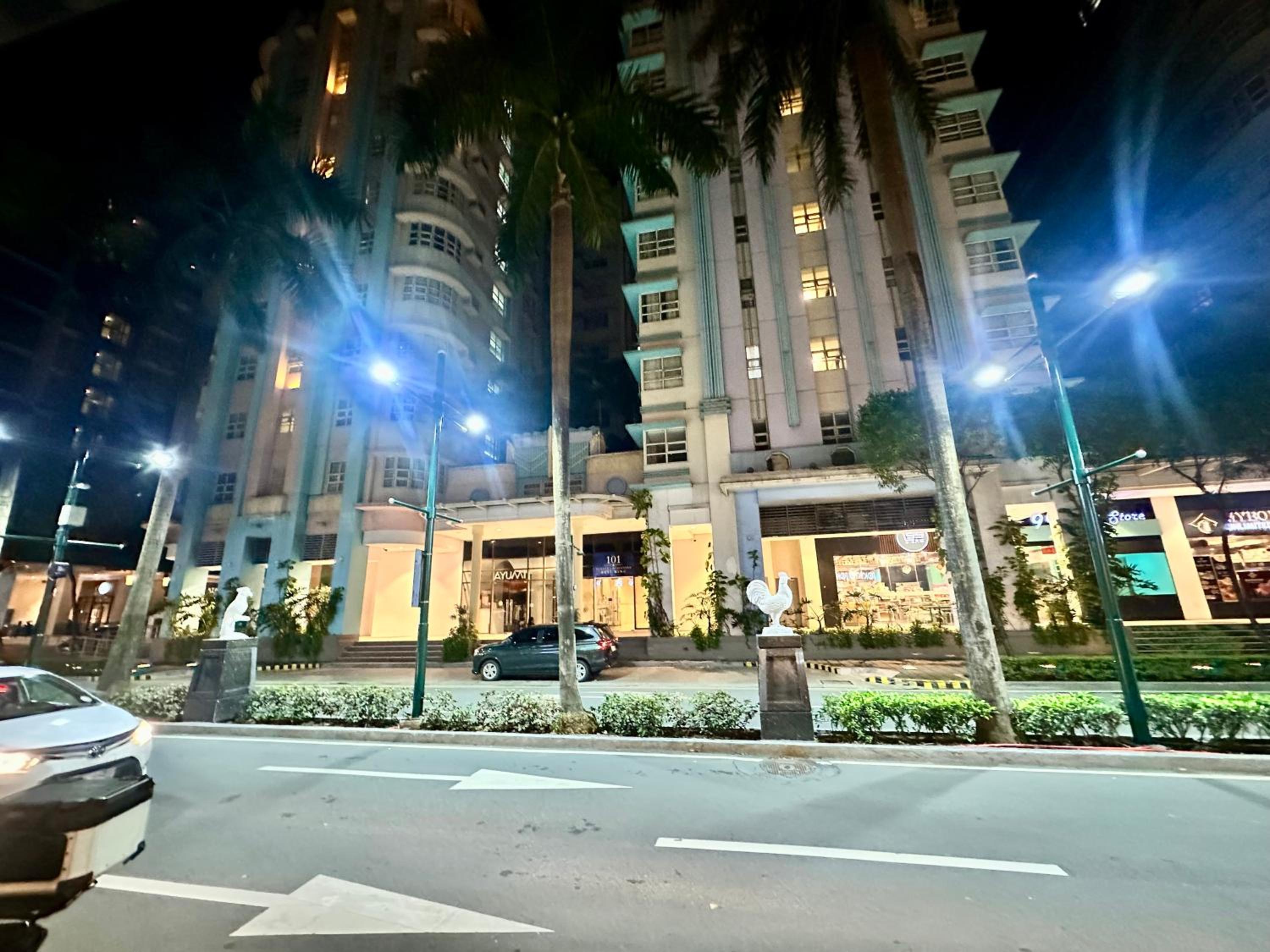 We Vibe, 101 Newport Blvd near the airport NAIA 3