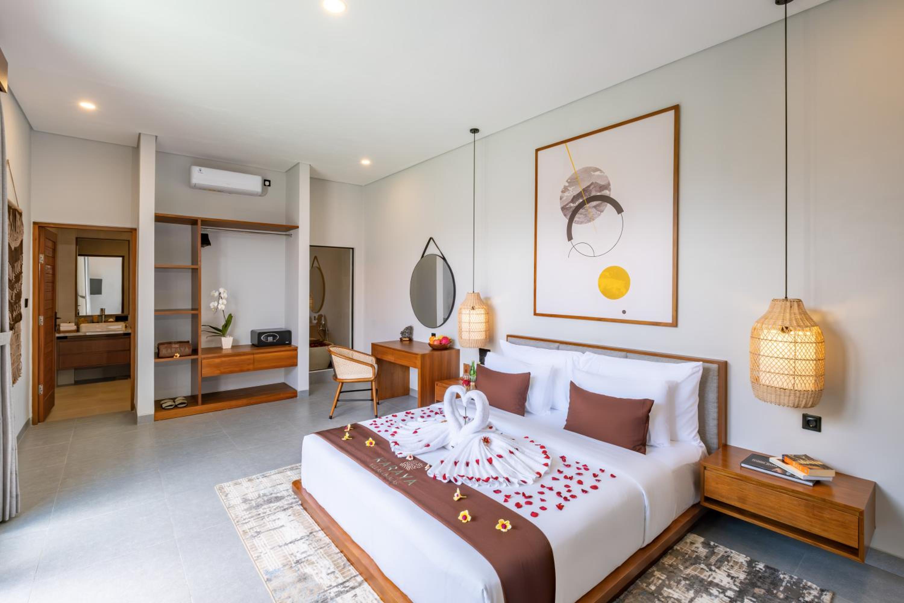 Karaya Villas Umalas - Free In-Villa Culture Immersion Programs